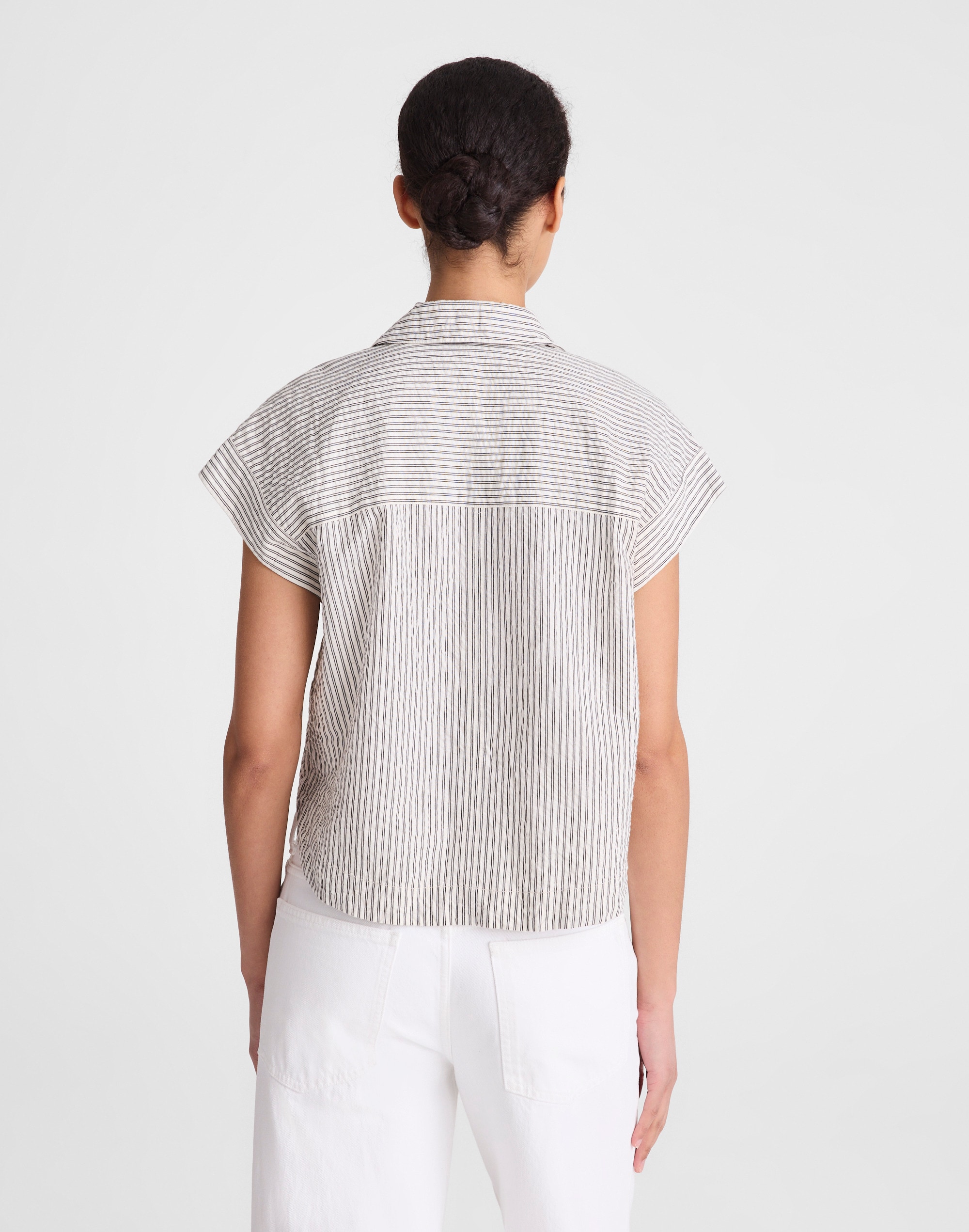 Notch-Collar Popover Shirt in Seersucker