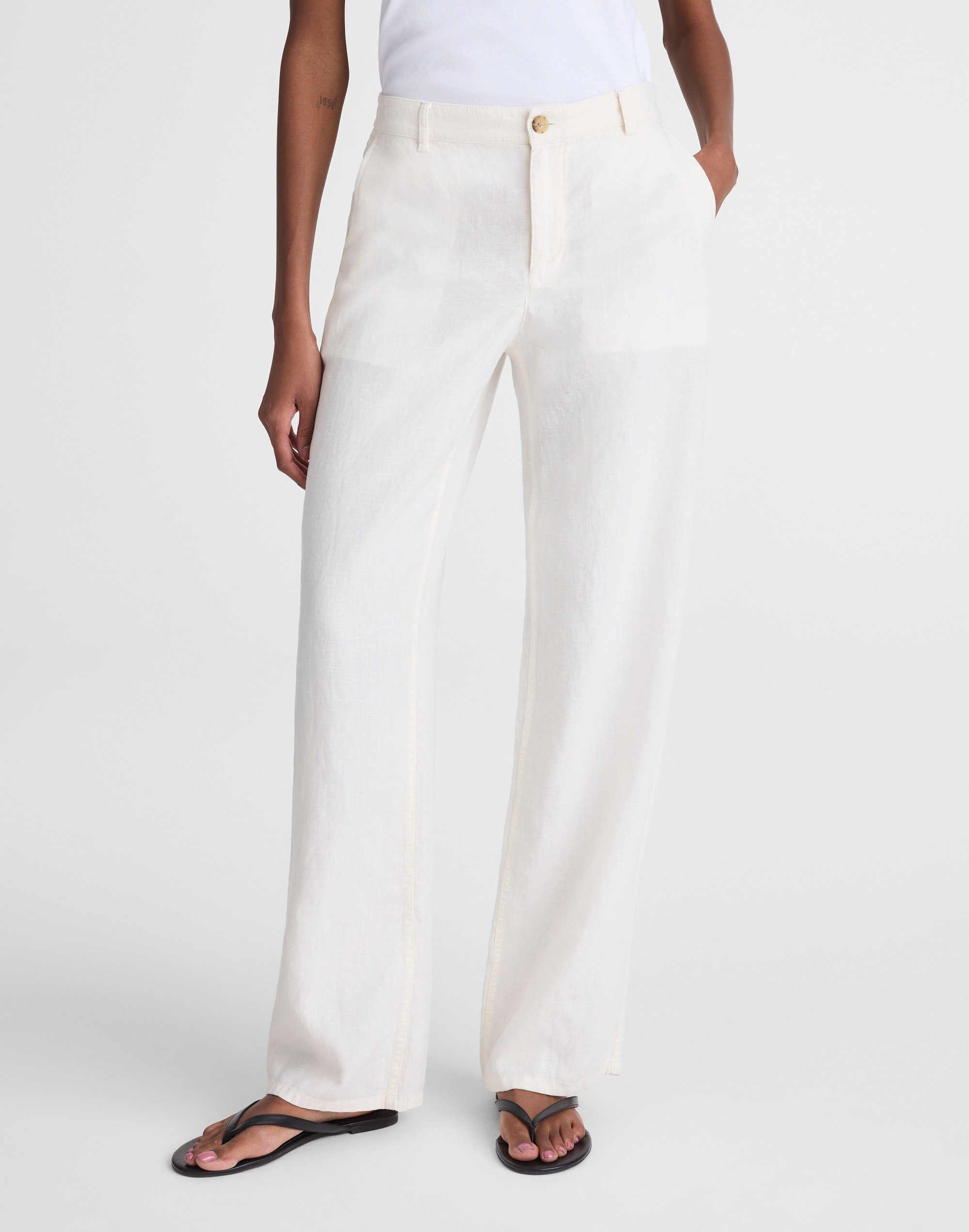 The Zoe Relaxed Straight Pant in 100% Linen