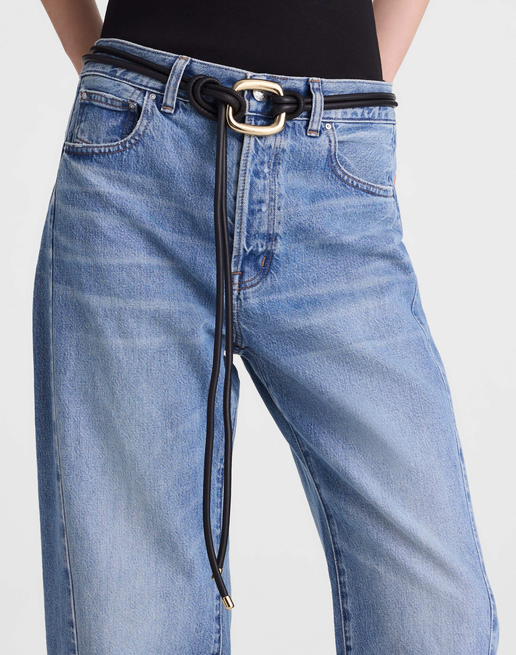 Sculpted-Buckle Tie Belt