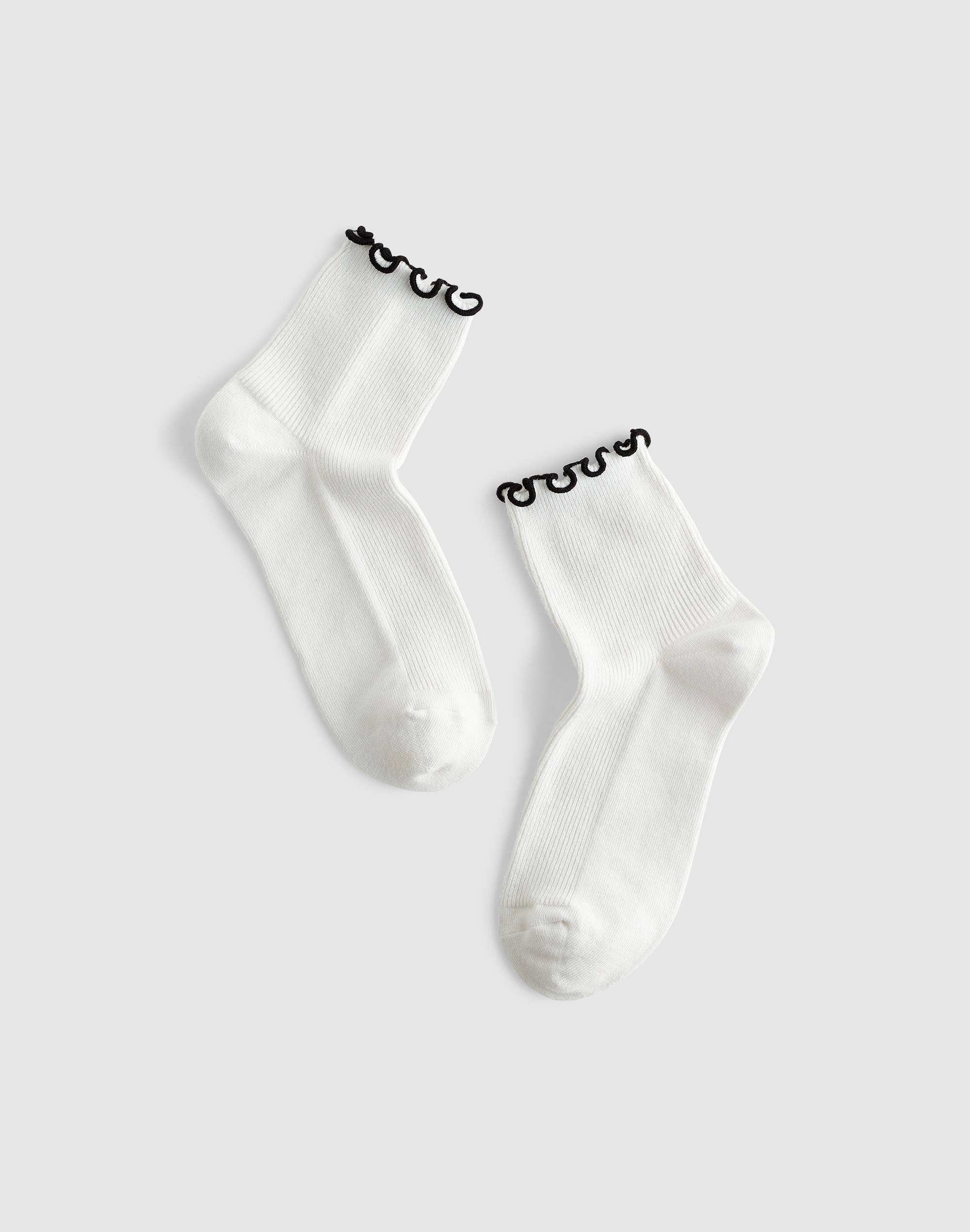 ruffle-trim ankle socks