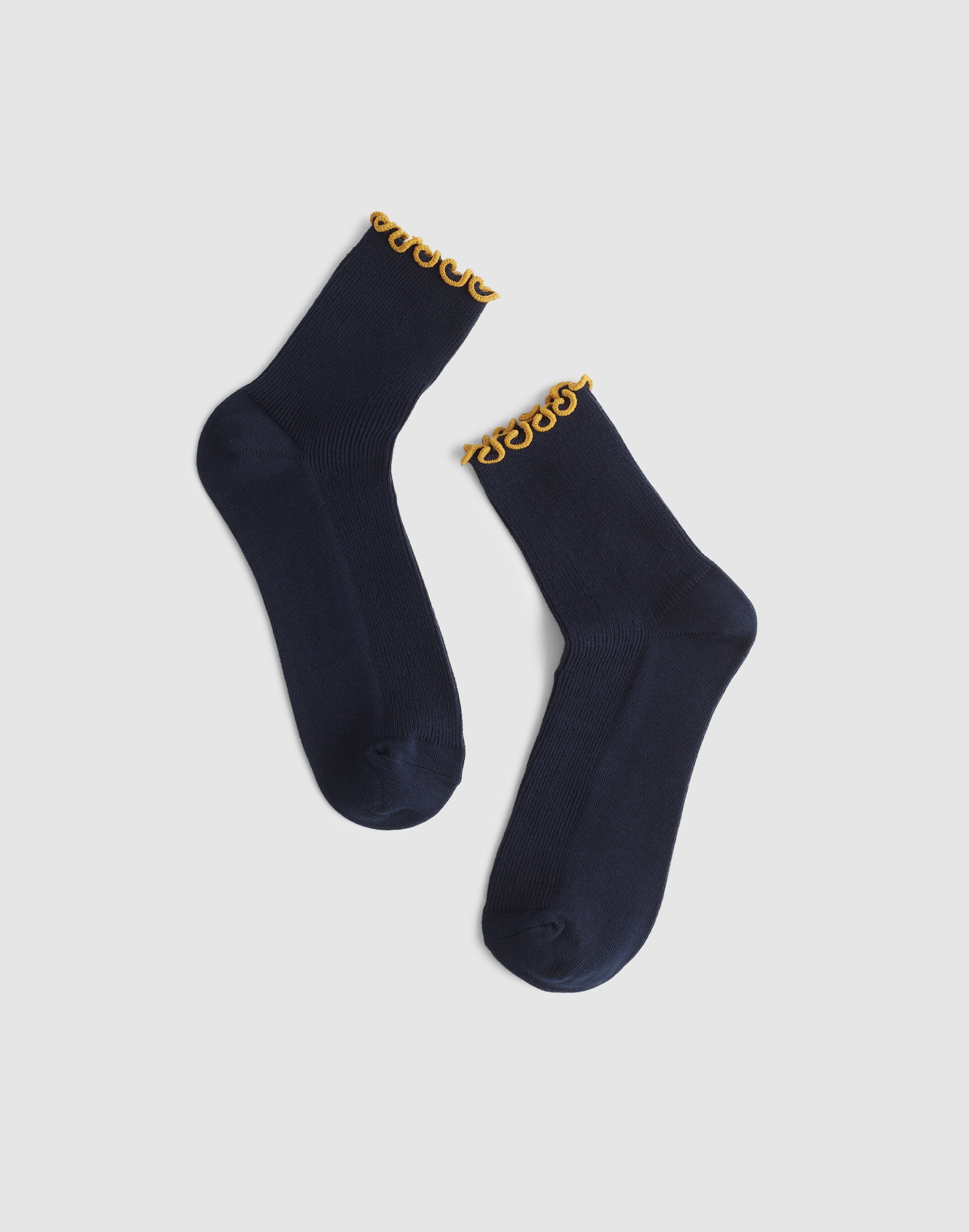lettuce-trim ankle socks