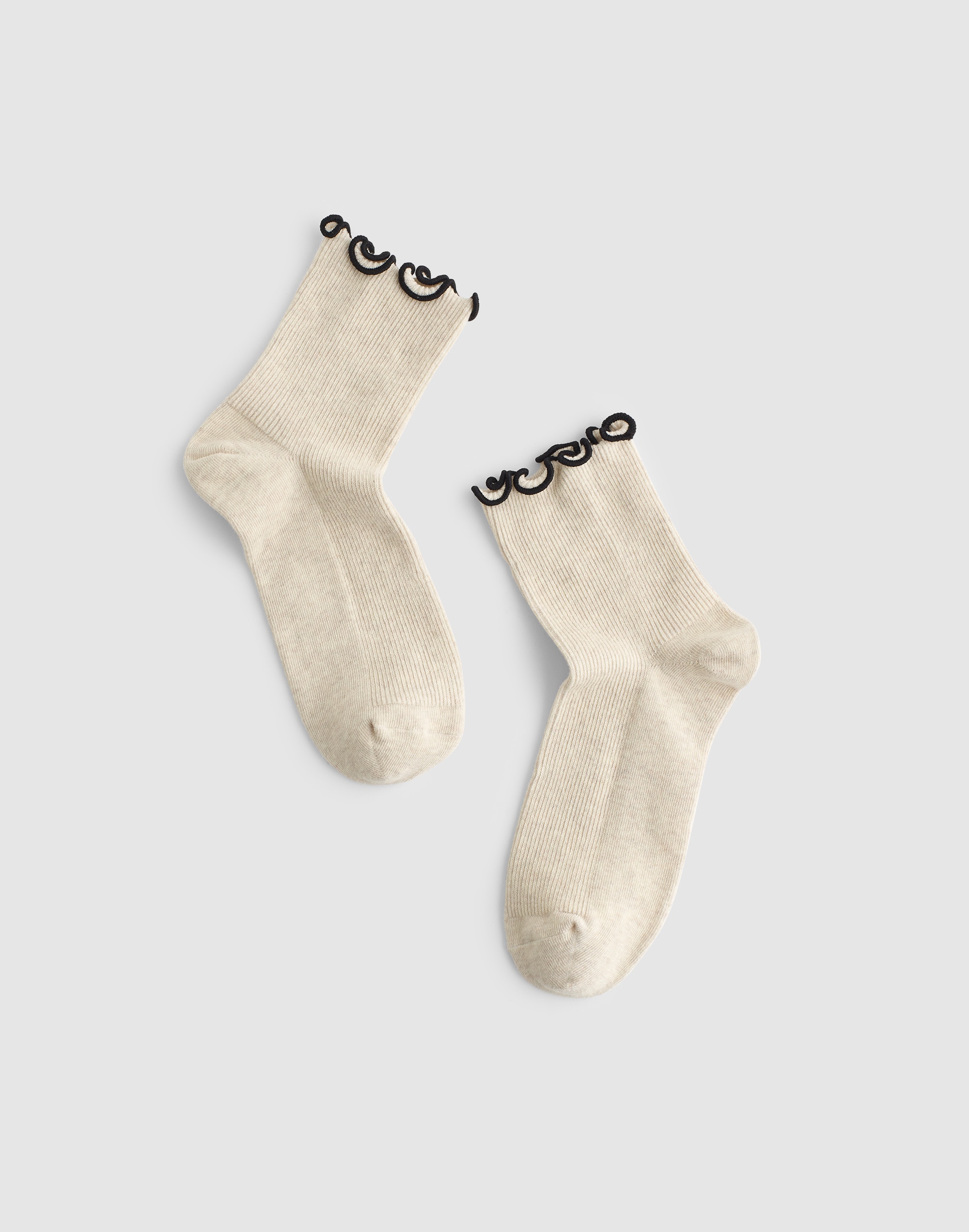lettuce-trim ankle socks