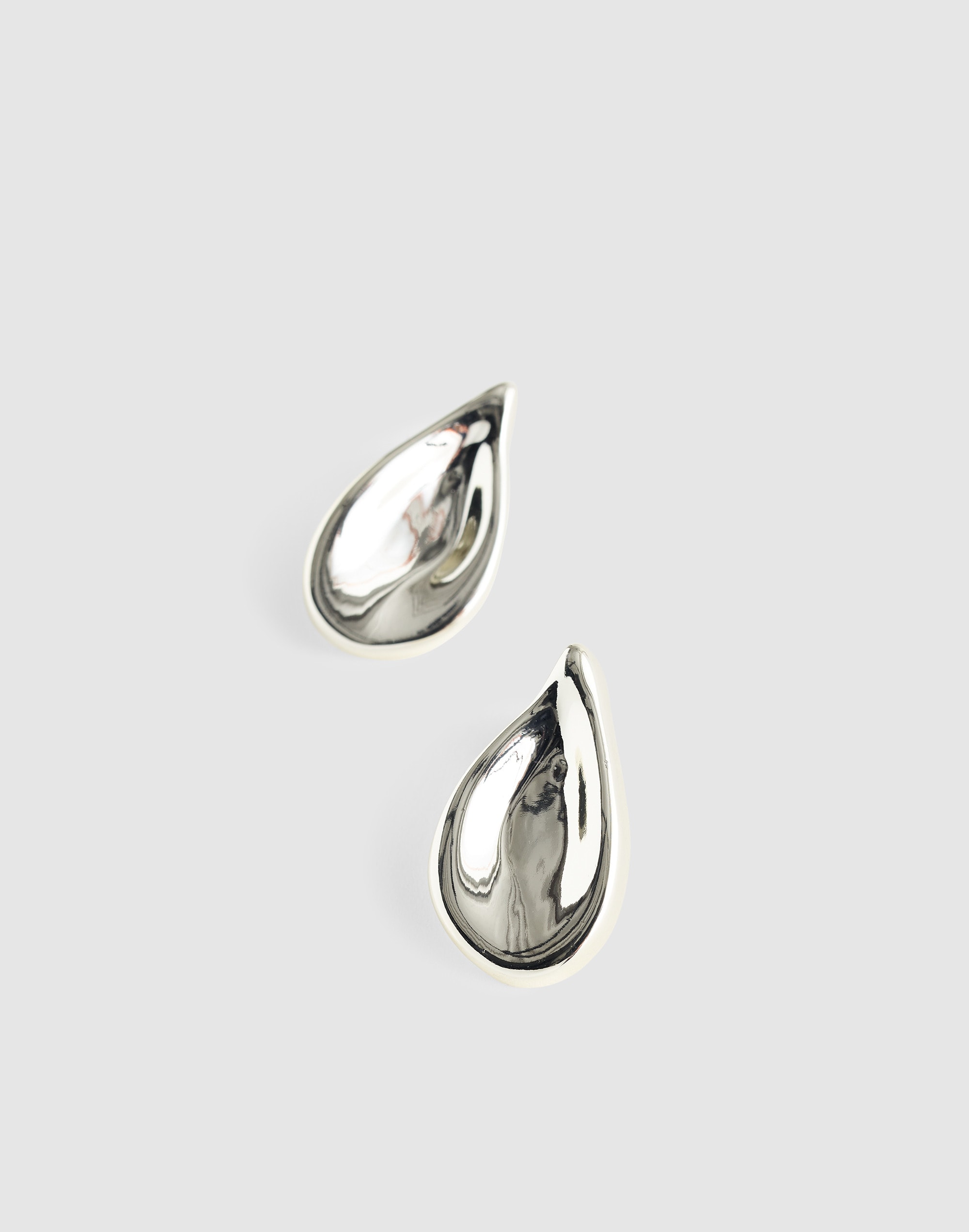 droplet stud earrings