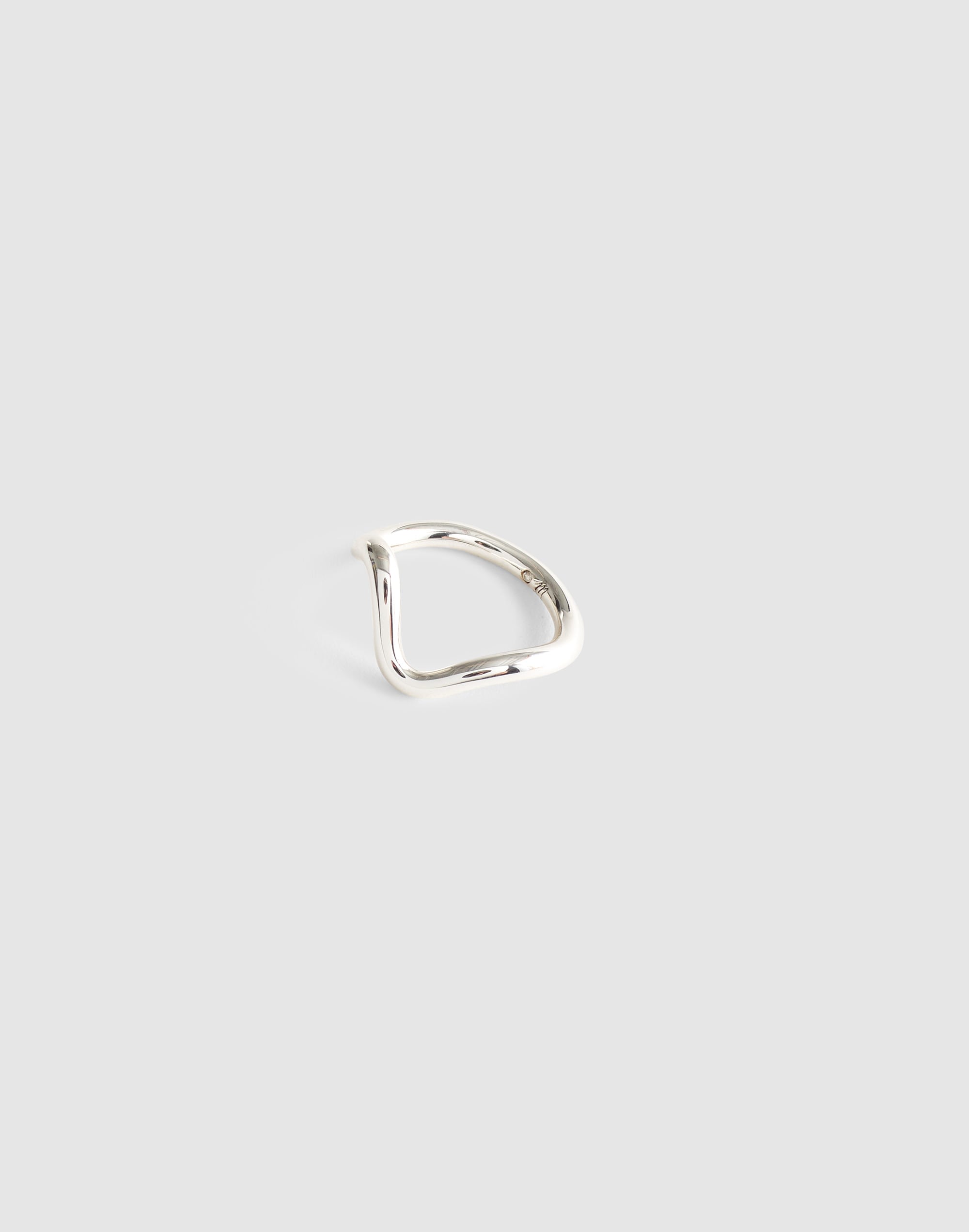 wavy ring