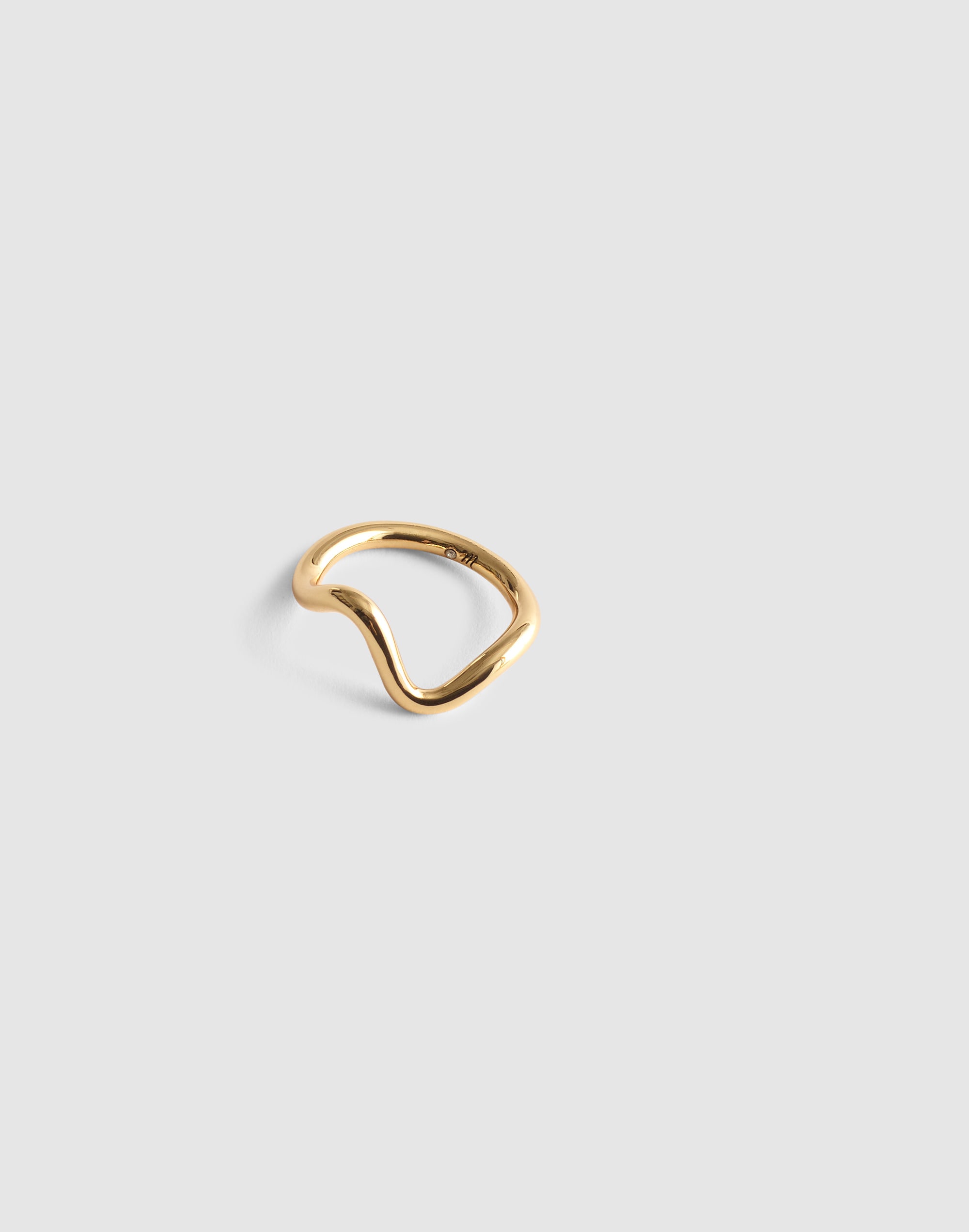 wavy ring