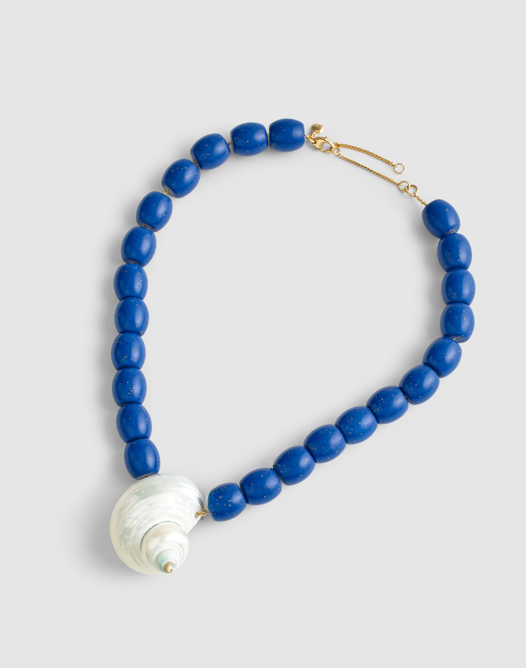 Shell Oversized Beaded Choker Necklace
