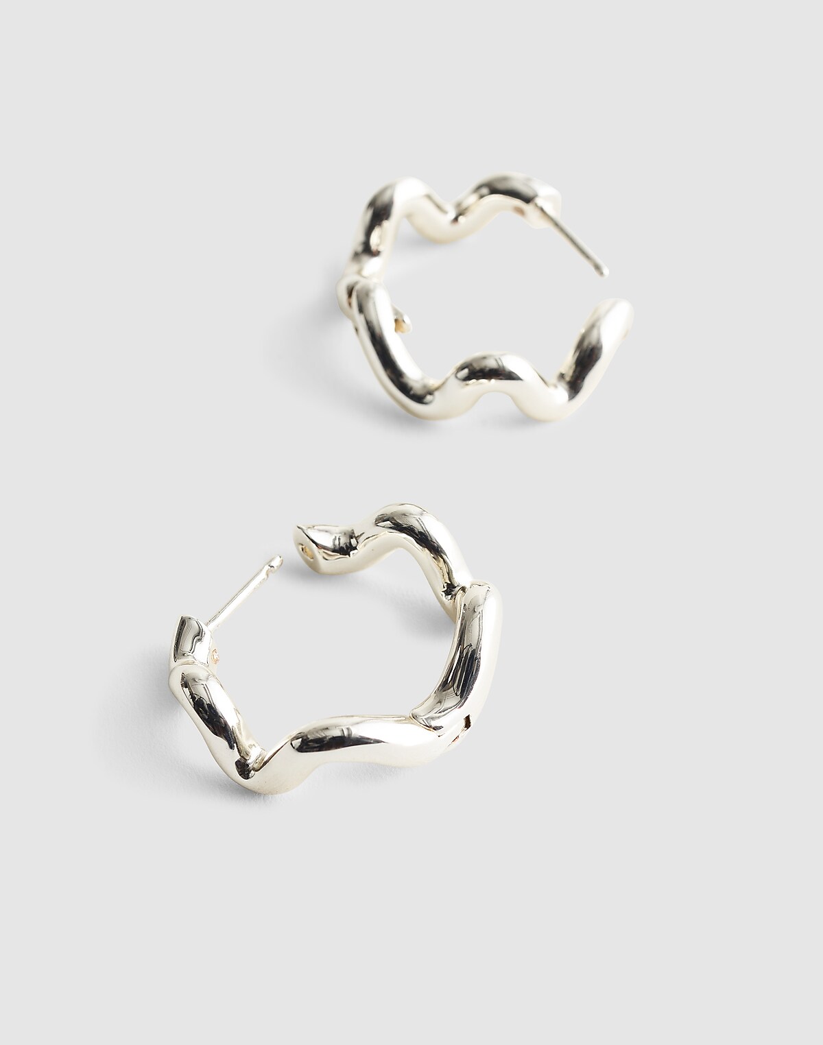Wavy Double-Hoop Huggie Earrings