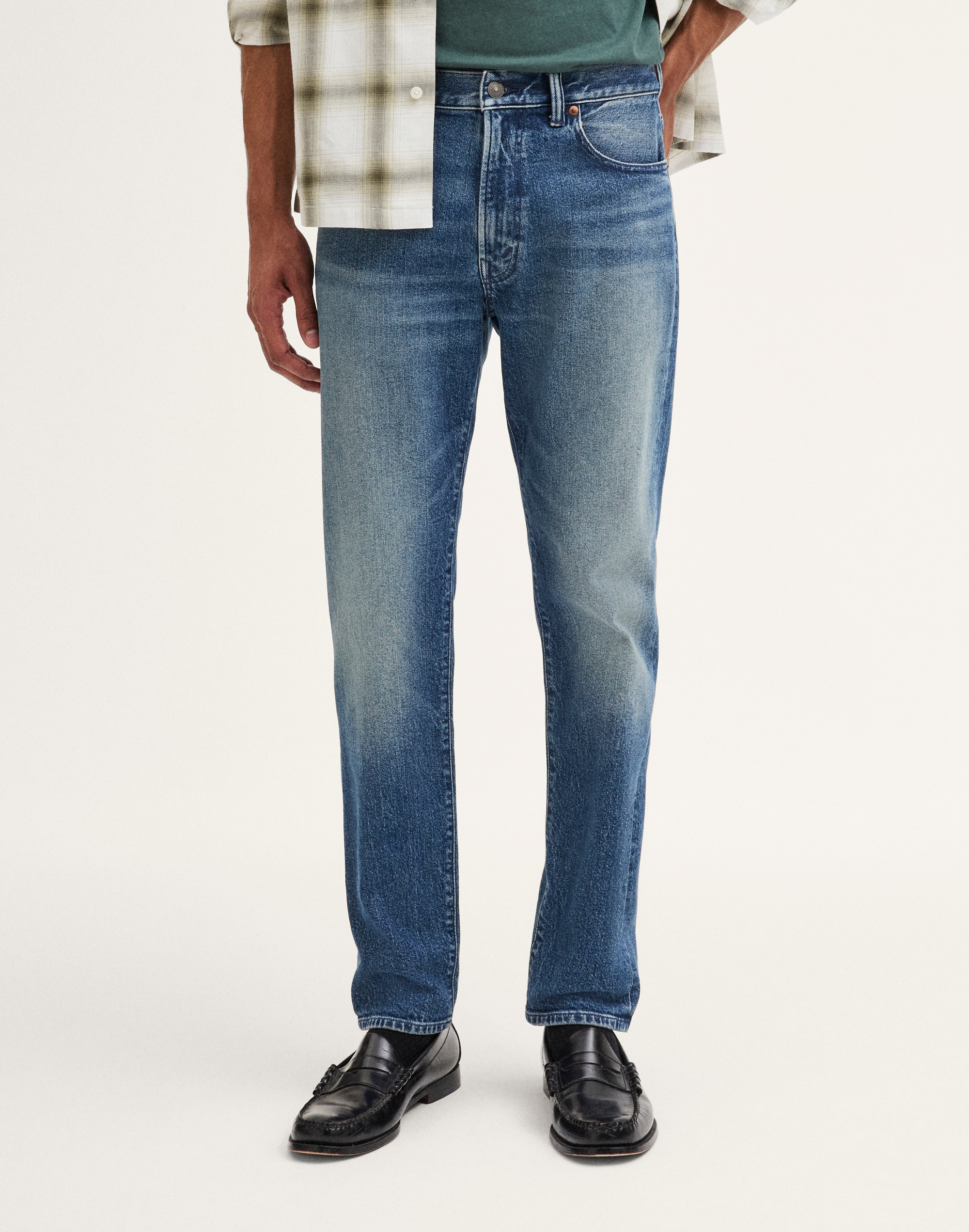 Relaxed Taper Jeans