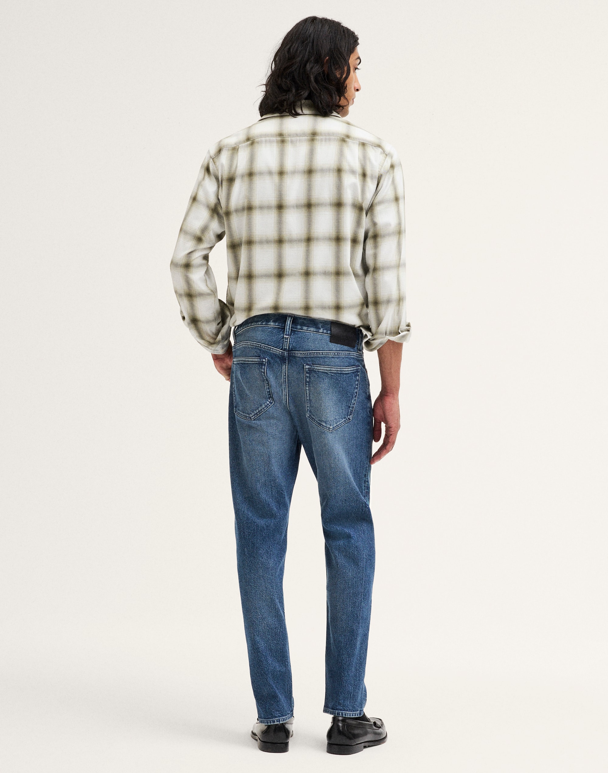 Relaxed Taper Jeans