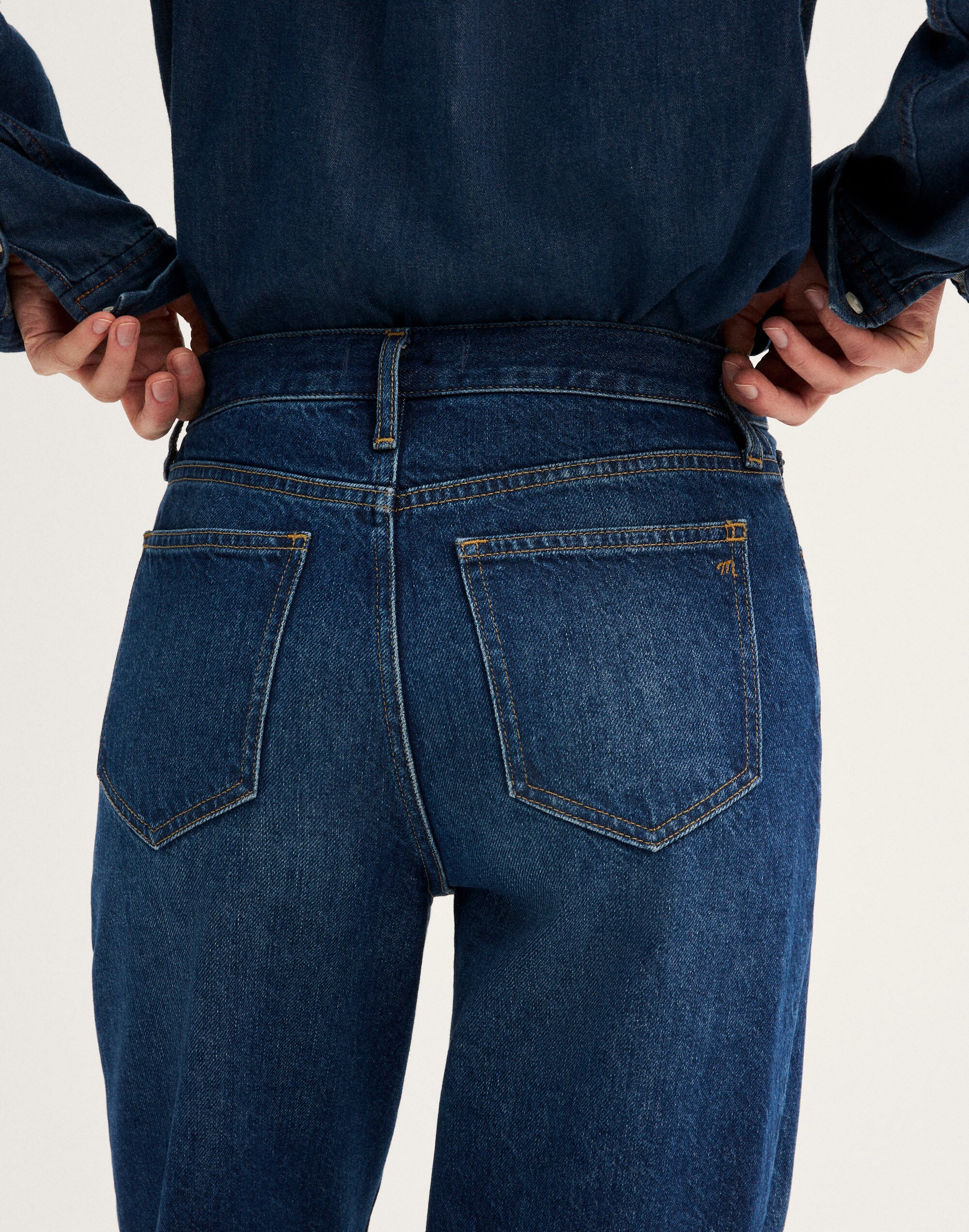 The Perfect Vintage Wide-Leg Jean in Airy Denim