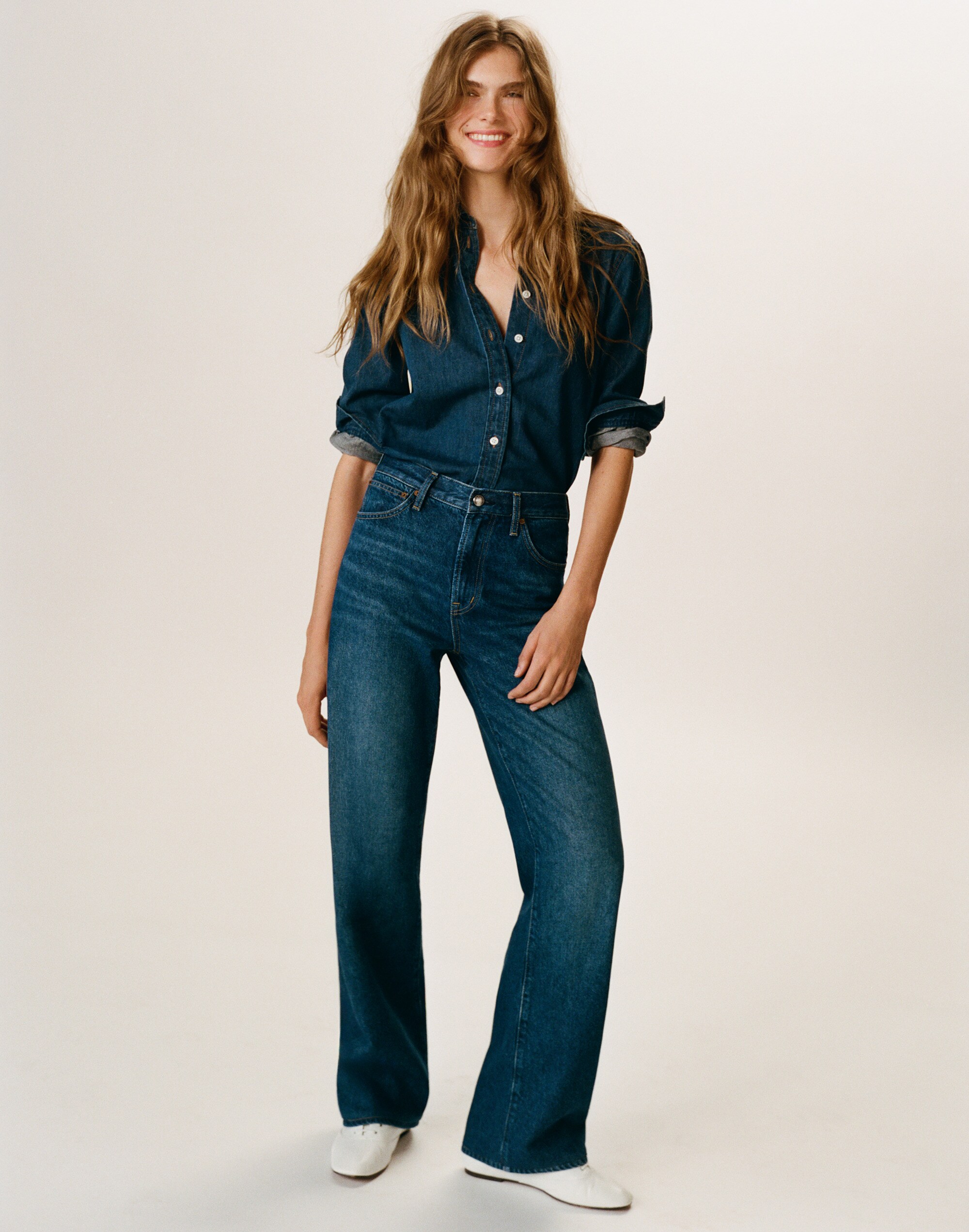 The Perfect Vintage Wide-Leg Jean in Airy Denim