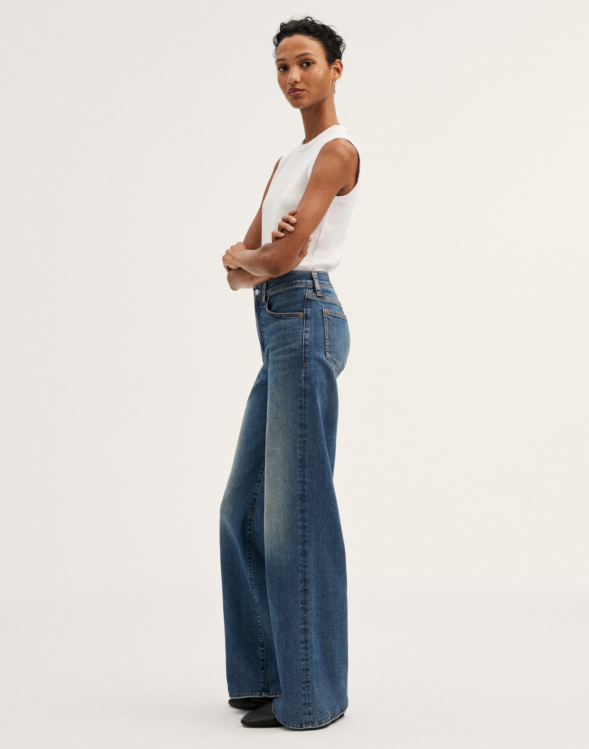 The Petite Wide-Leg Jean in Super Stretch