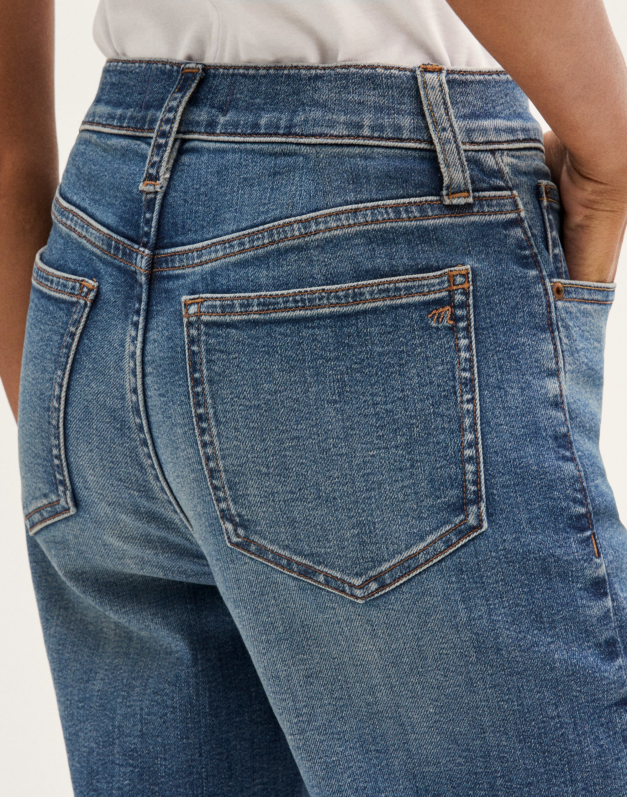 The Petite Wide-Leg Jean in Super Stretch