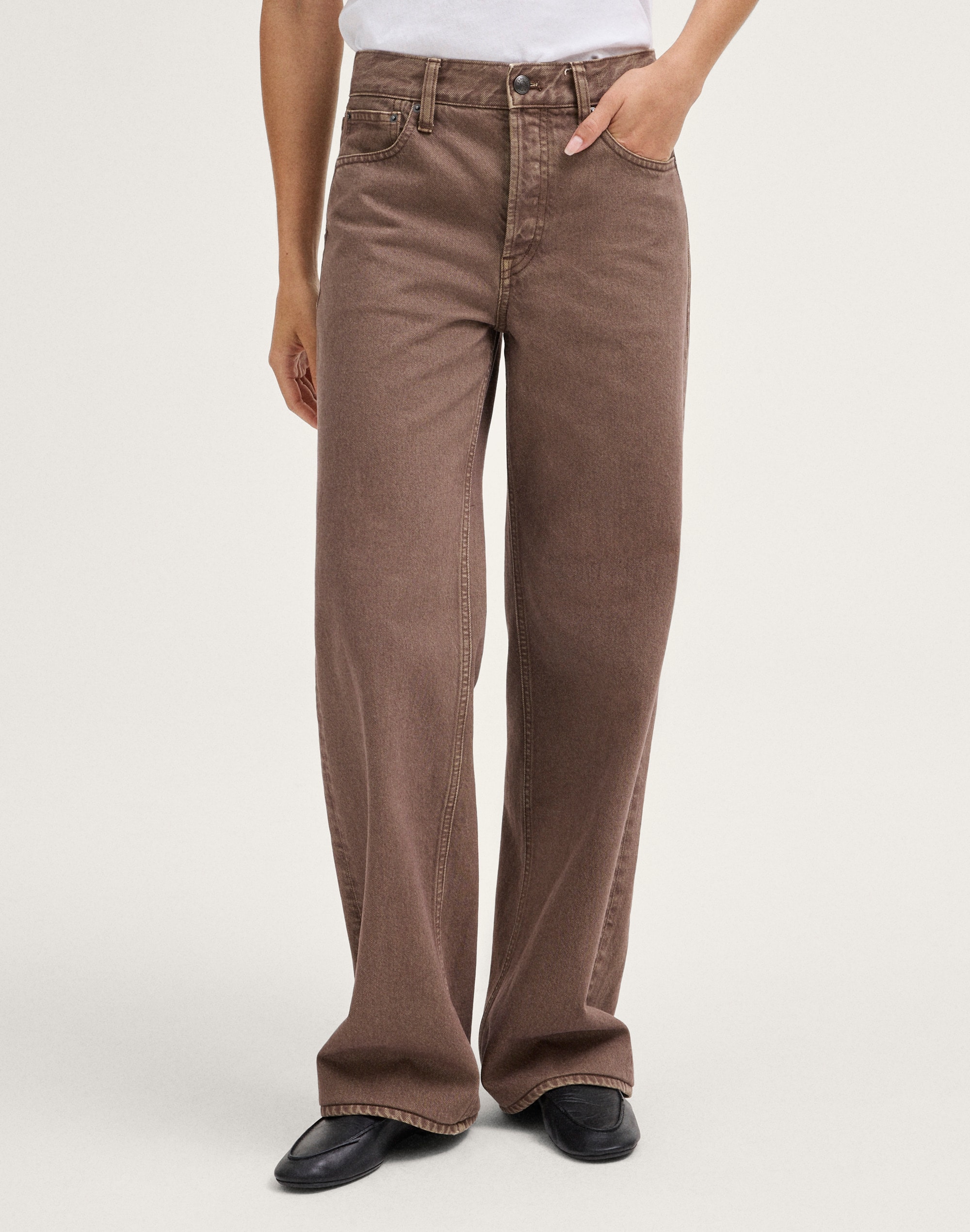 Low-Slung Baggy Jeans