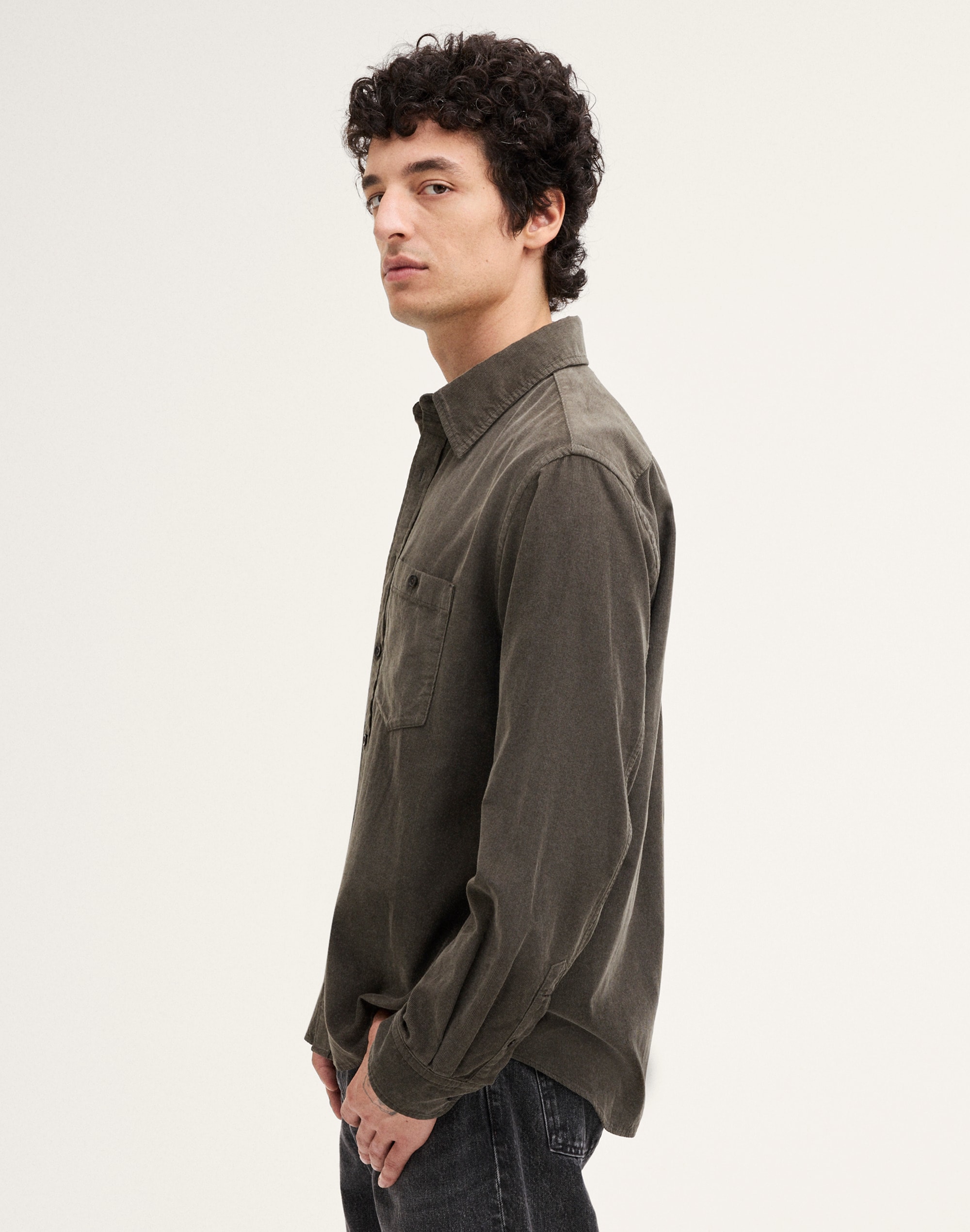 Patch-Pocket Shirt in Fine Wale Corduroy