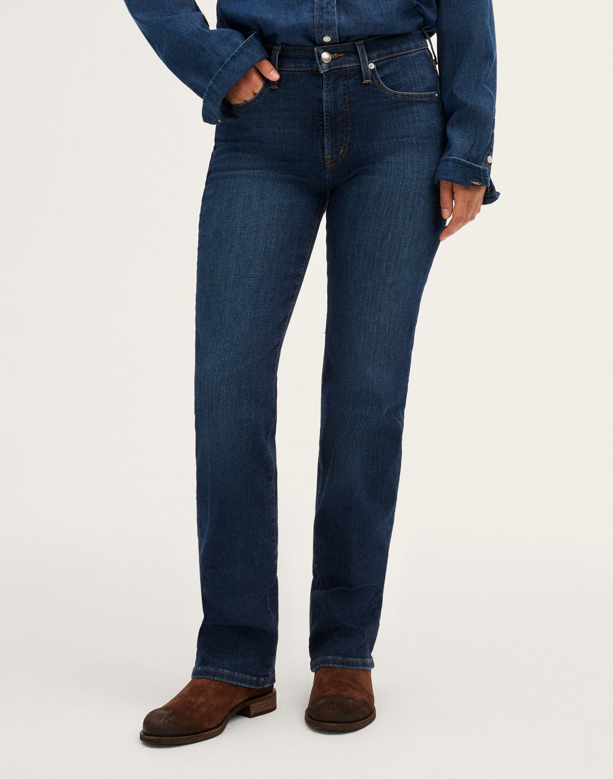 The Curvy Straight Jean in Super Stretch Denim