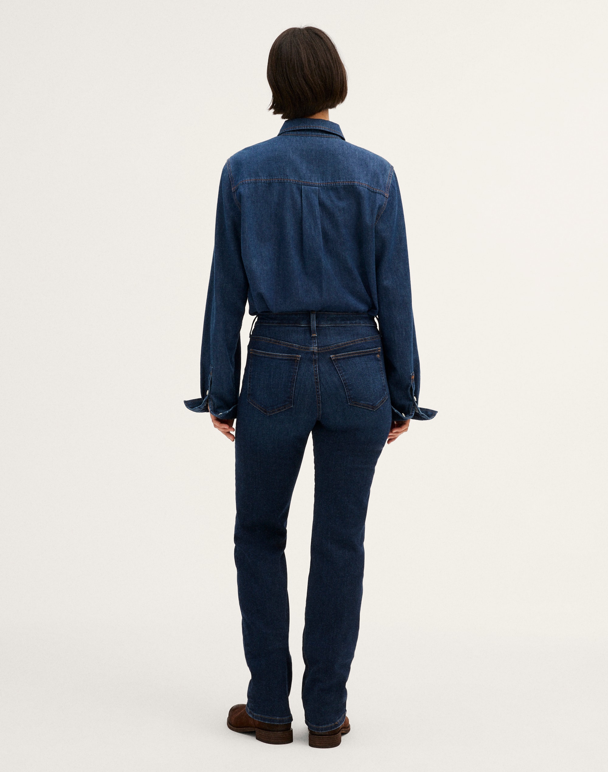 The Curvy Straight Jean in Super Stretch Denim