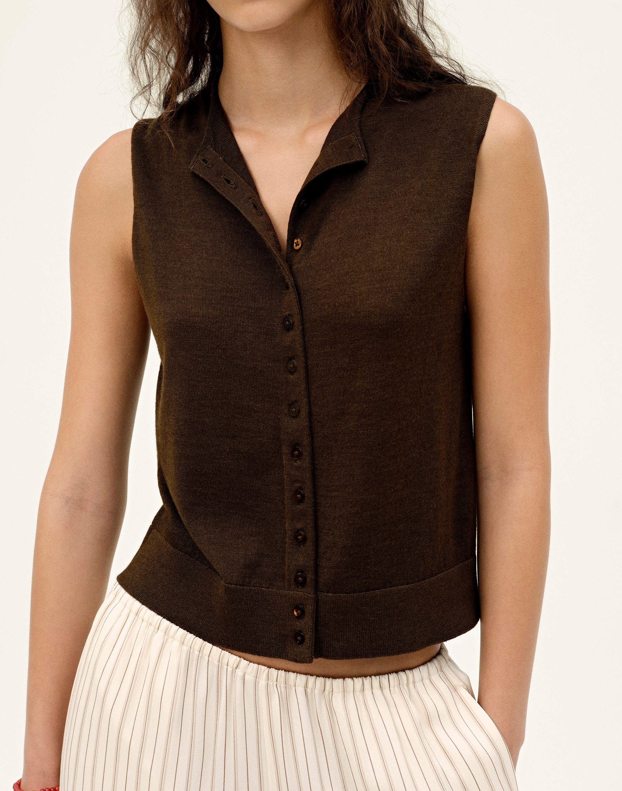 Variant Image Brown
