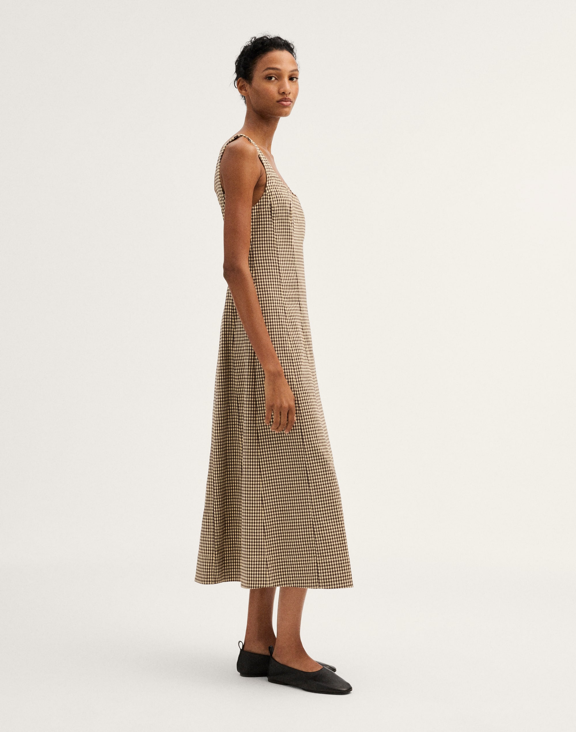Seamed Scoopneck Midi Dress