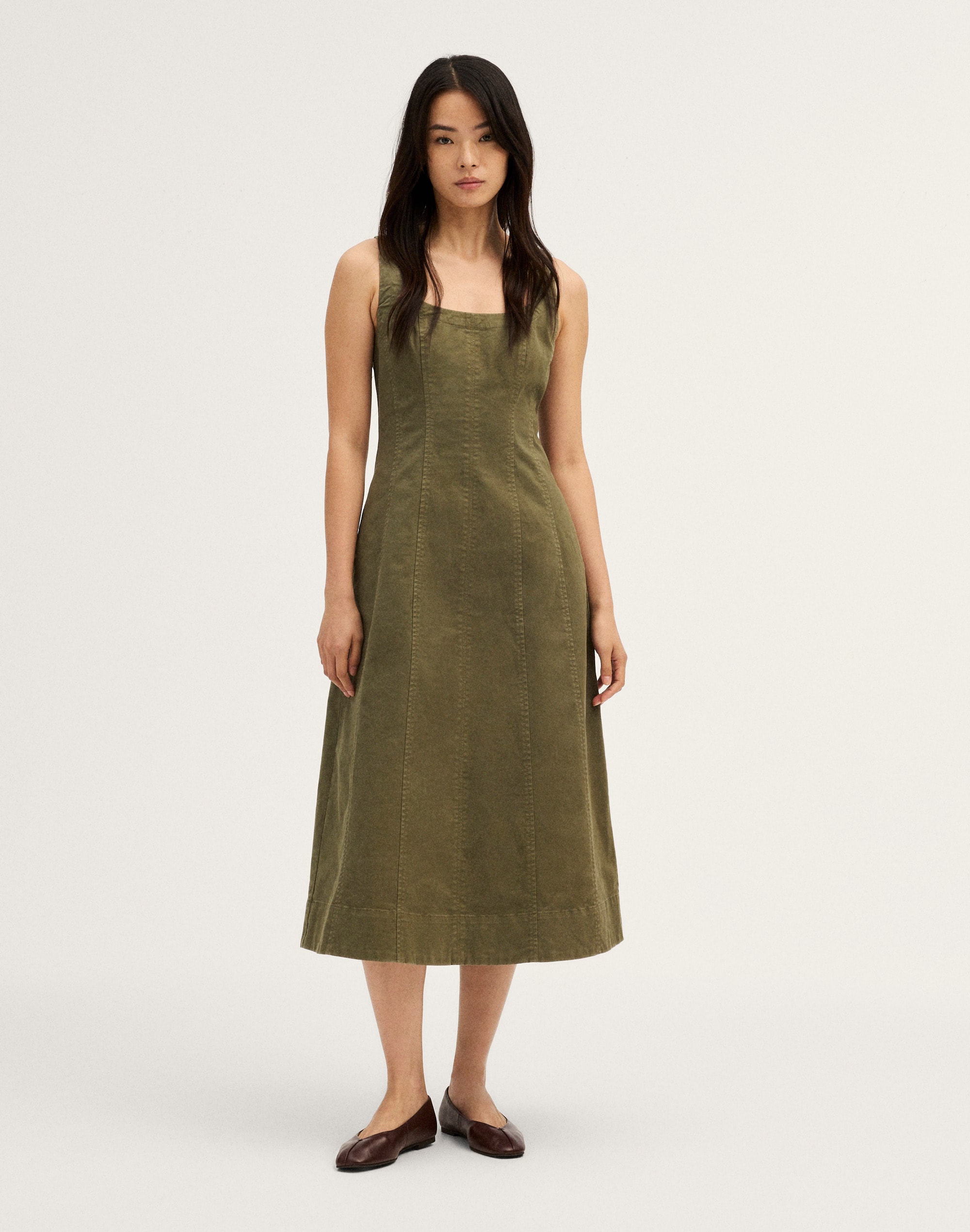Seamed Scoopneck Midi Dress