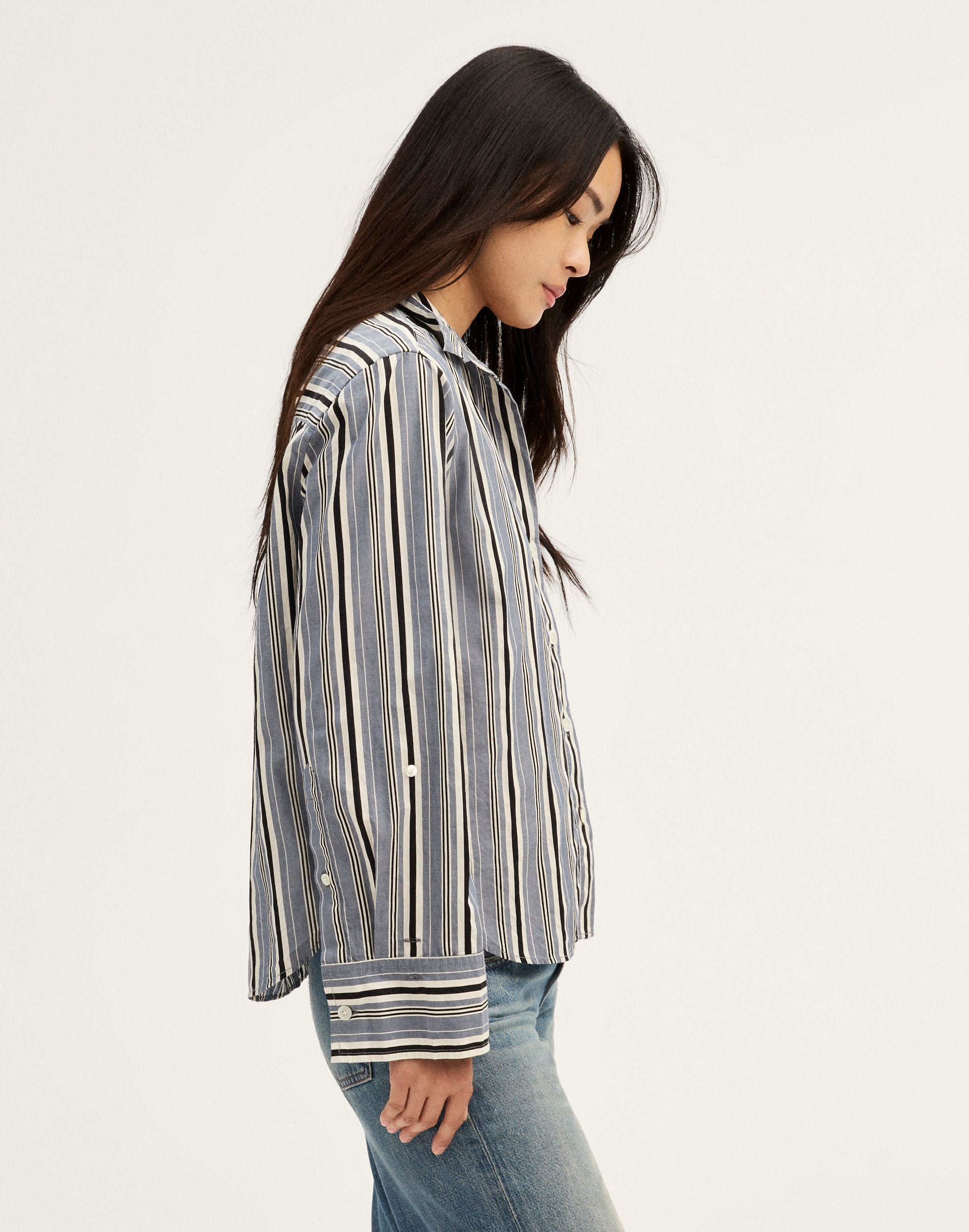 The Signature Y-Neck Shirt in Poplin