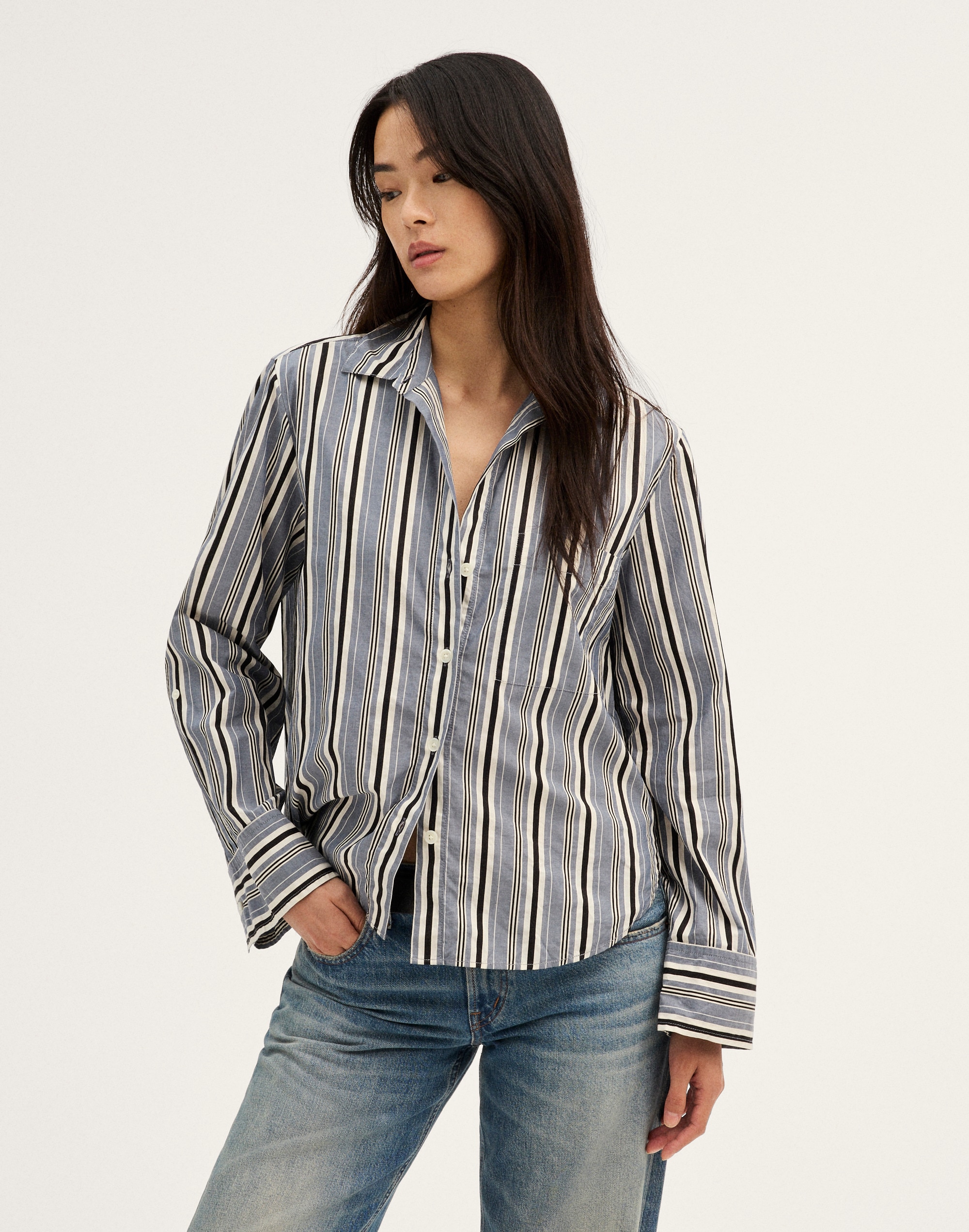 the signature y-neck shirt in stripe