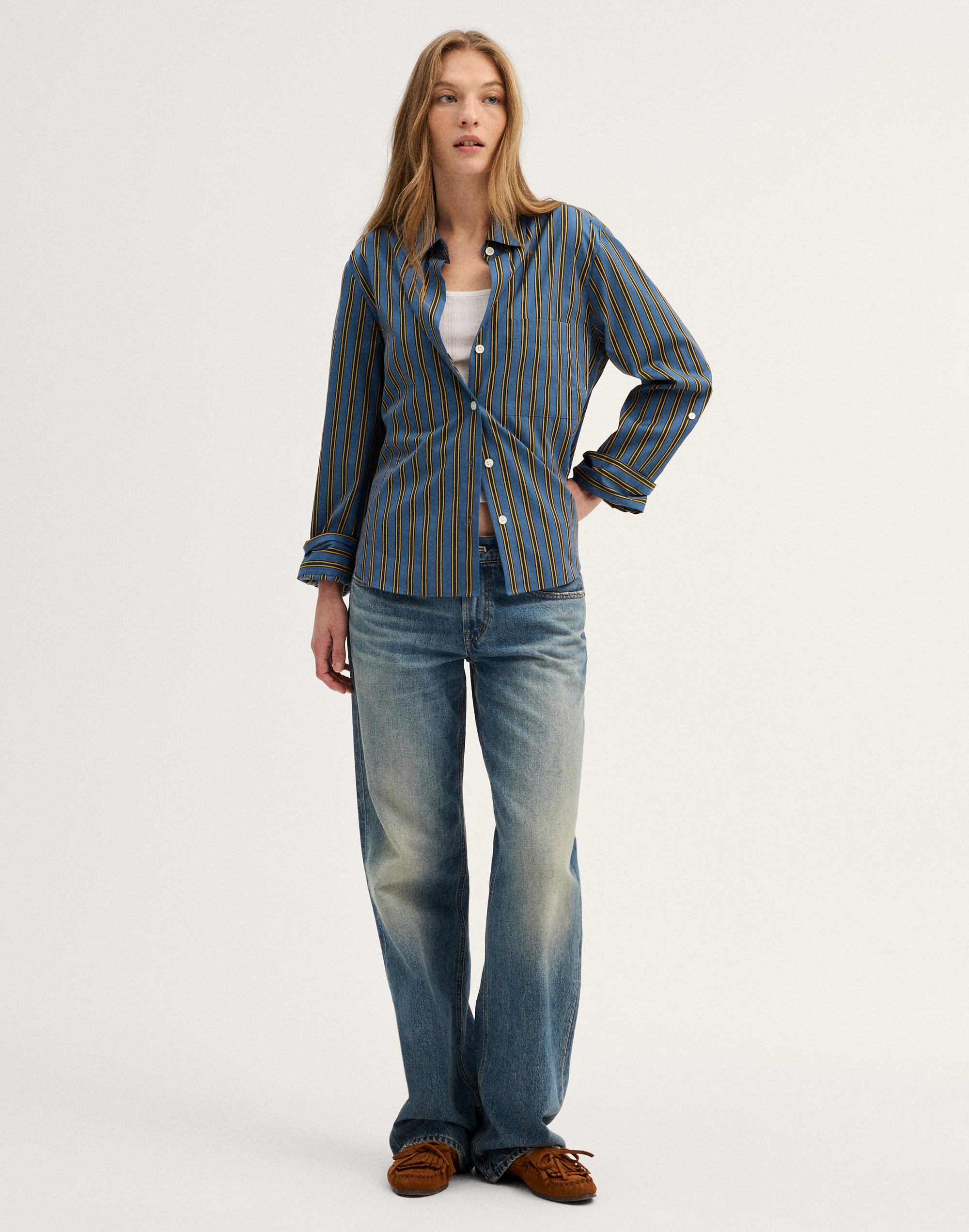 The Signature Y-Neck Shirt in Poplin