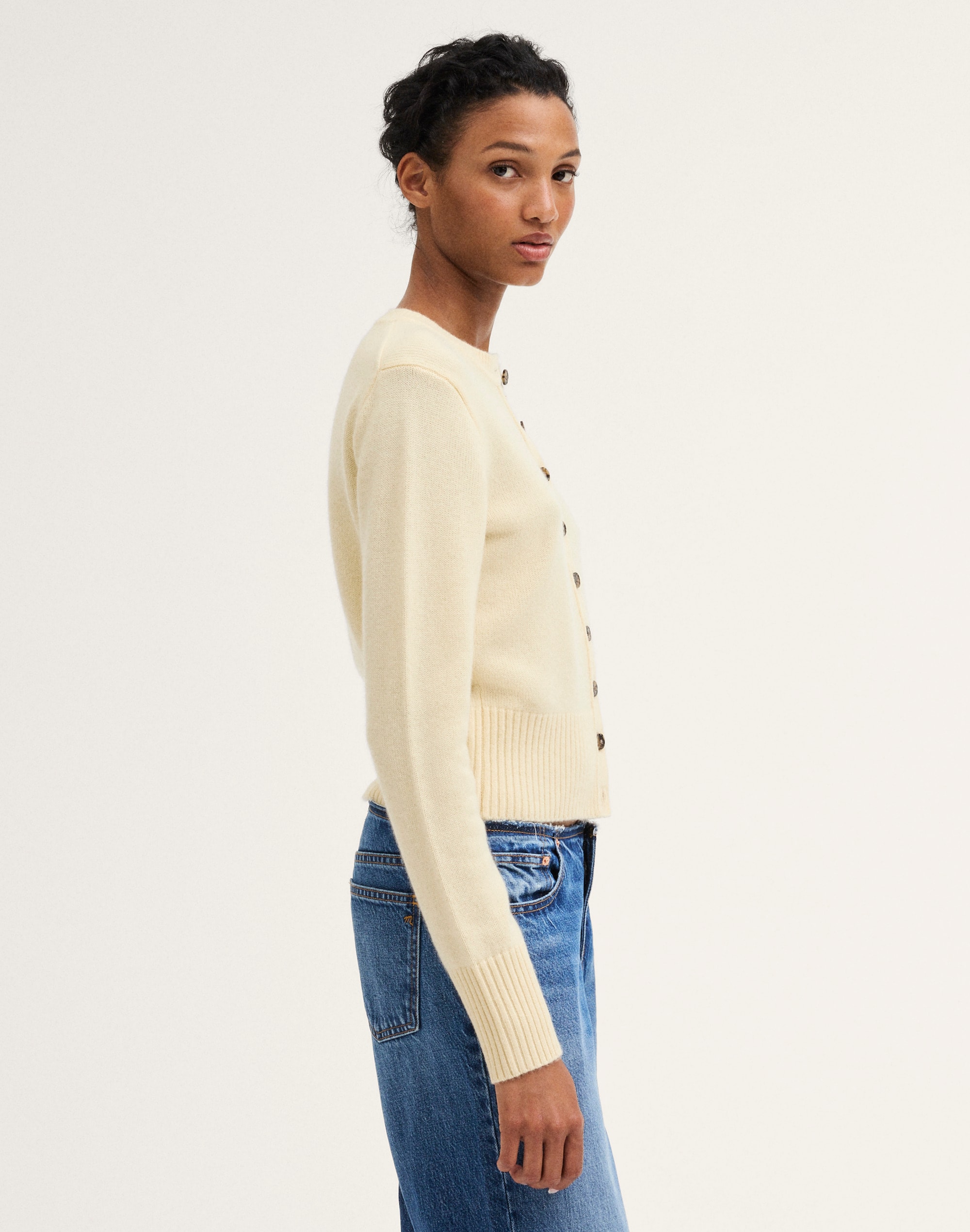 Crewneck Cardigan in 100% Cashmere