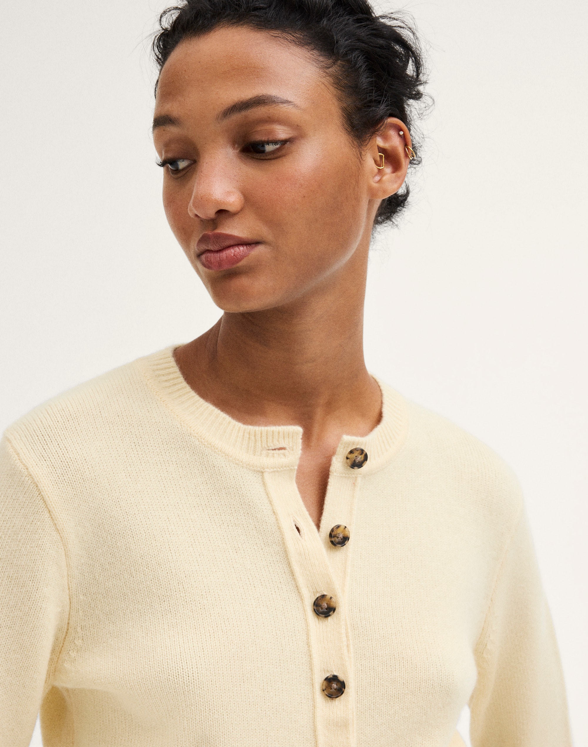 Crewneck Cardigan in 100% Cashmere