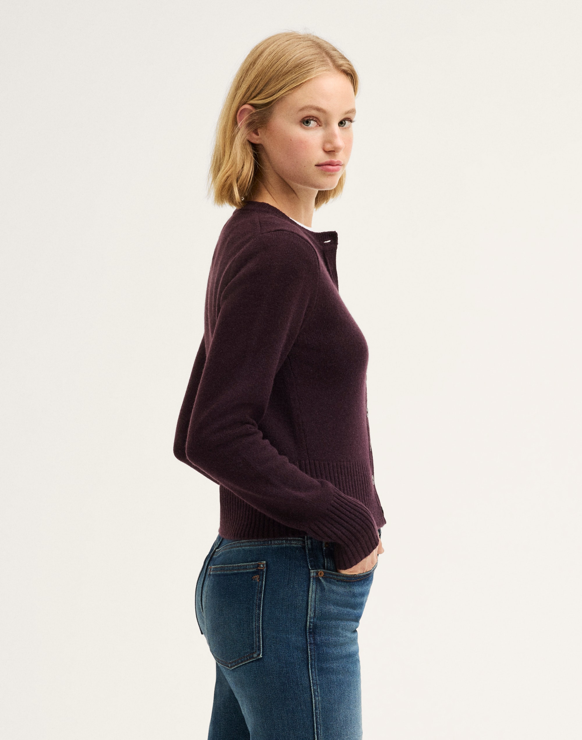 Crewneck Cardigan in 100% Cashmere