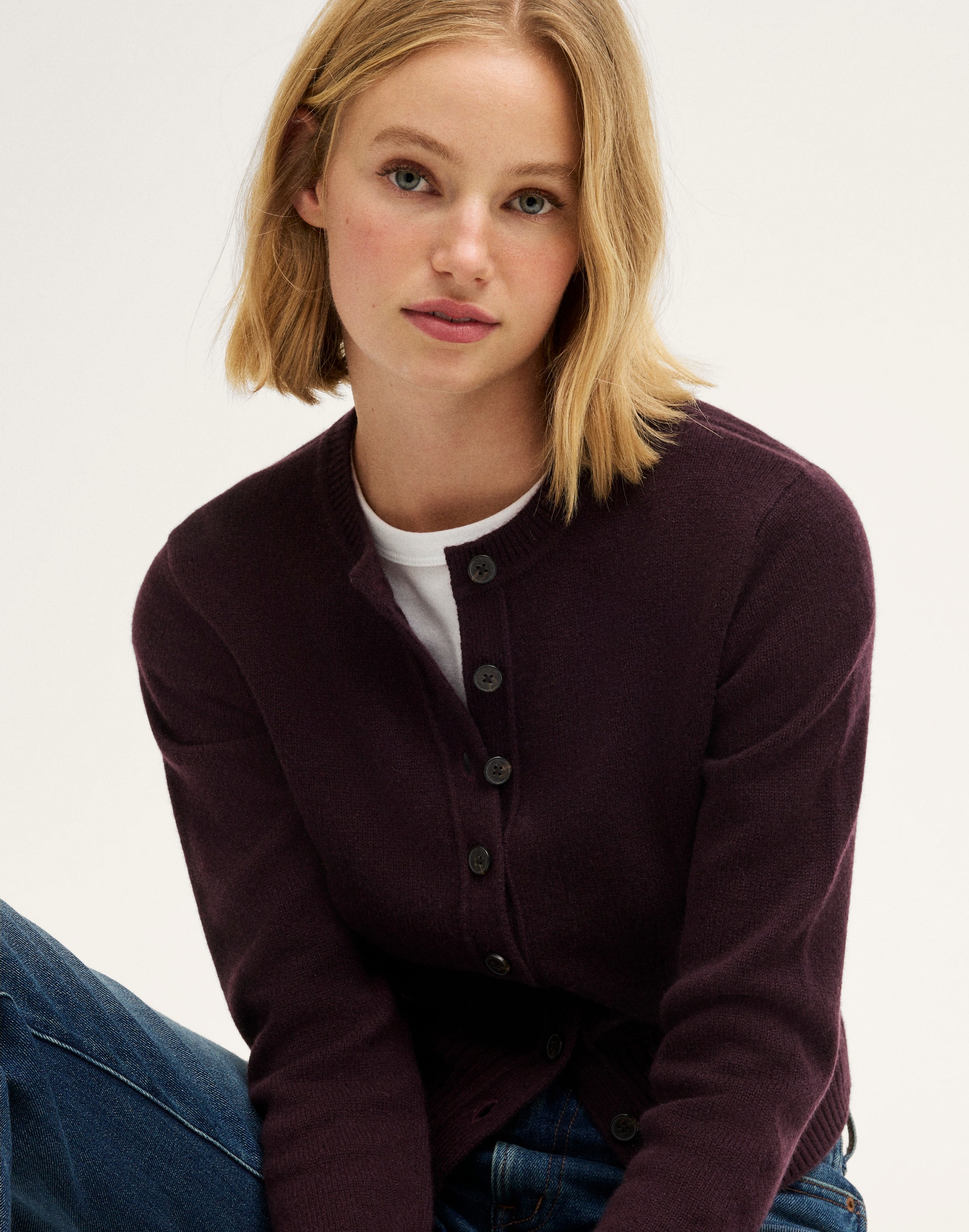 Crewneck Cardigan in 100% Cashmere