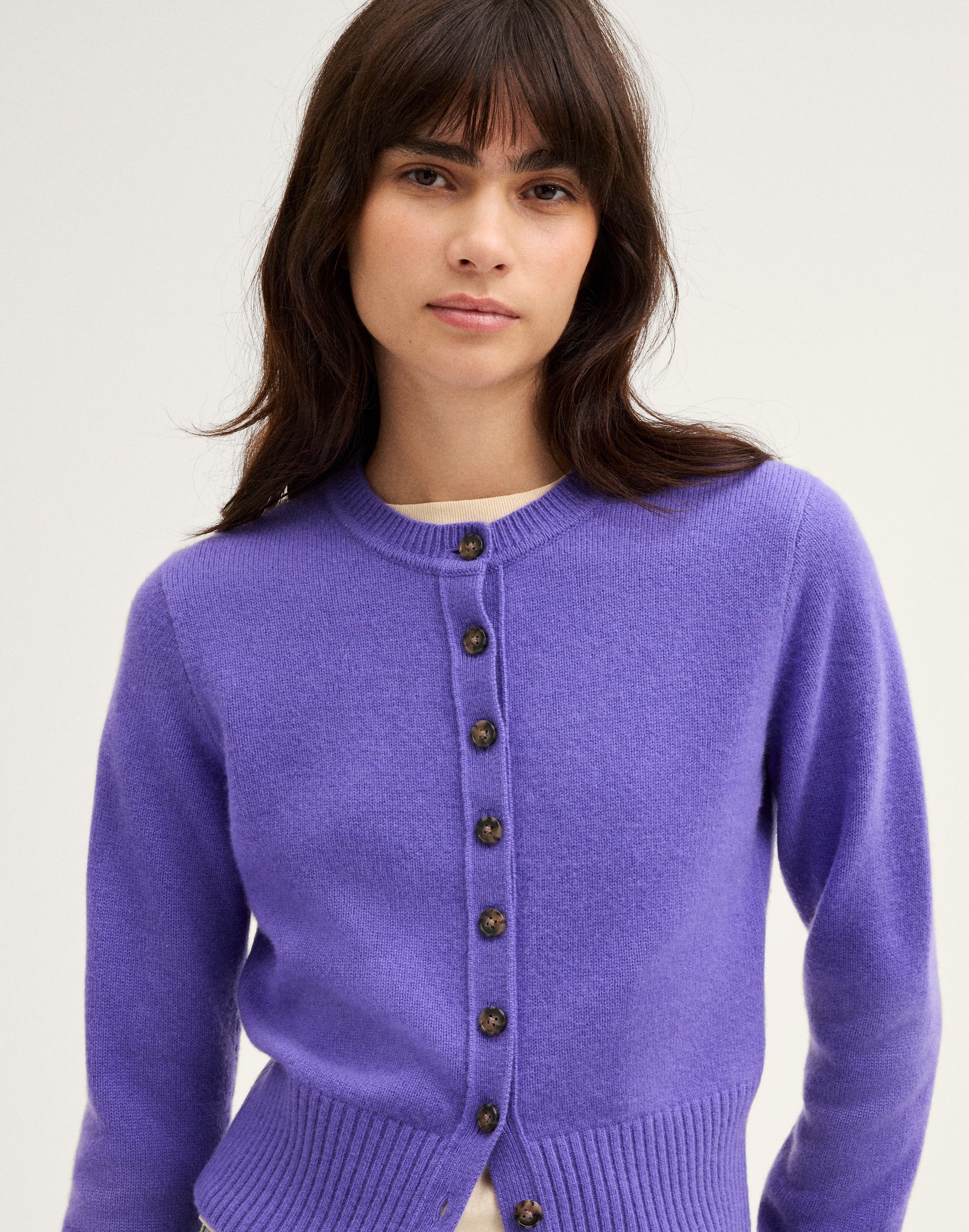 Crewneck Cardigan in 100% Cashmere