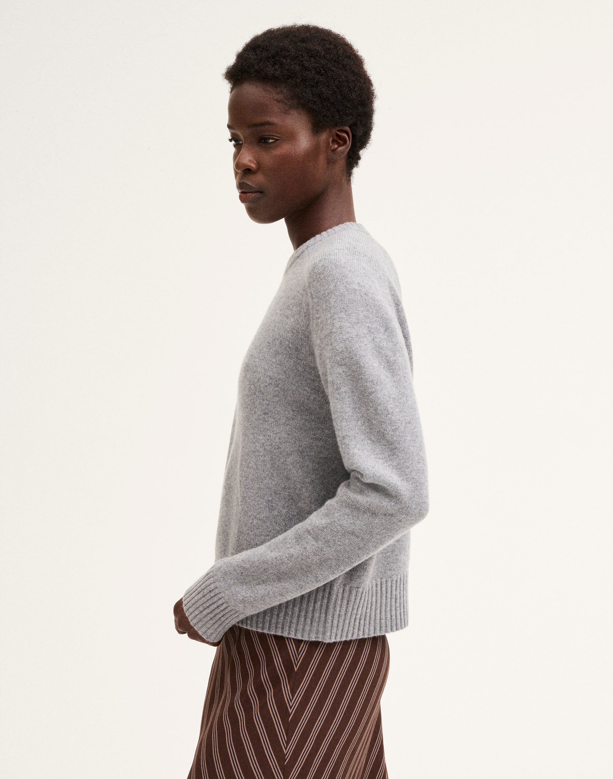 Saddle-Sleeve Crewneck Sweater in 100% Cashmere