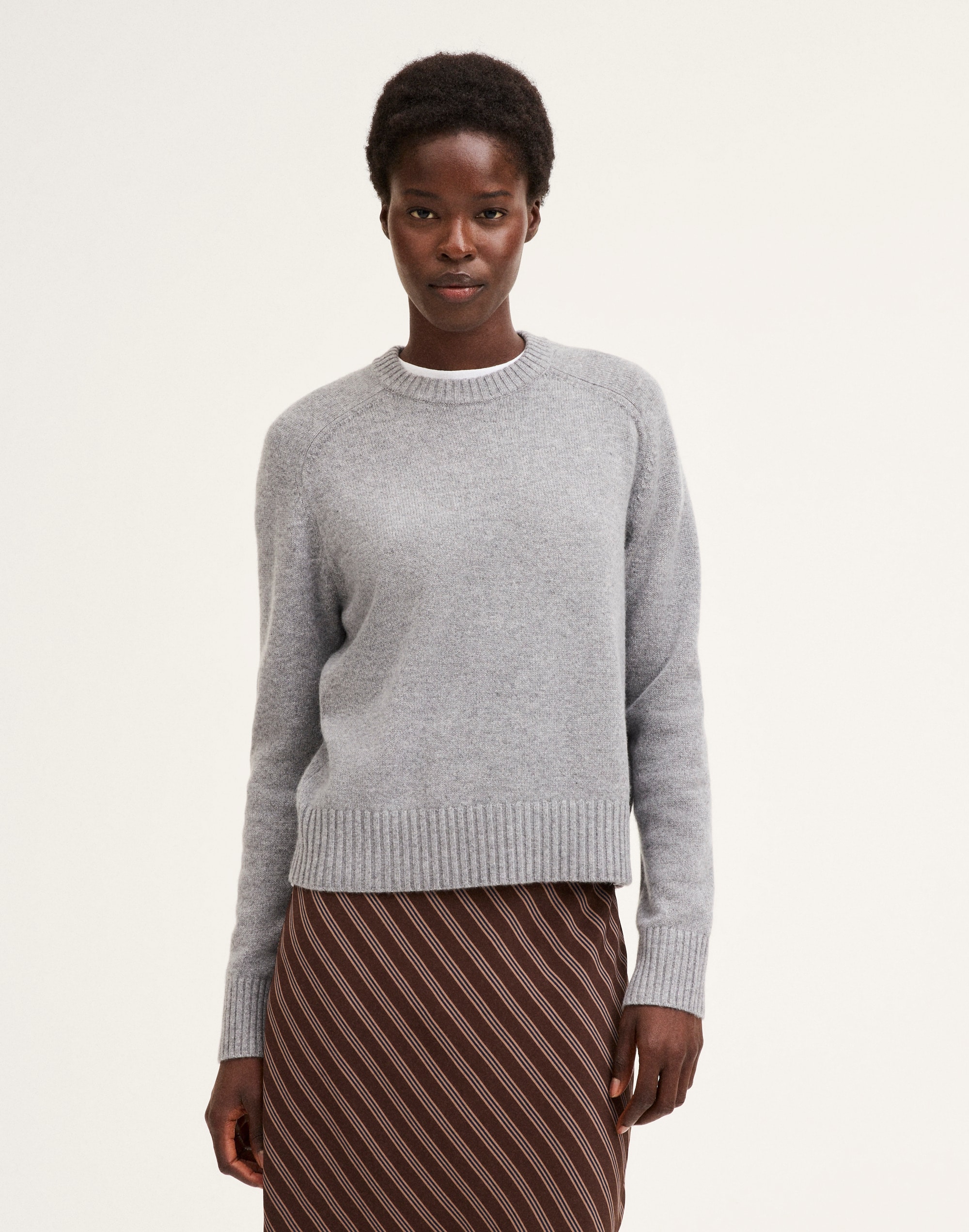 Saddle-Sleeve Crewneck Sweater in 100% Cashmere