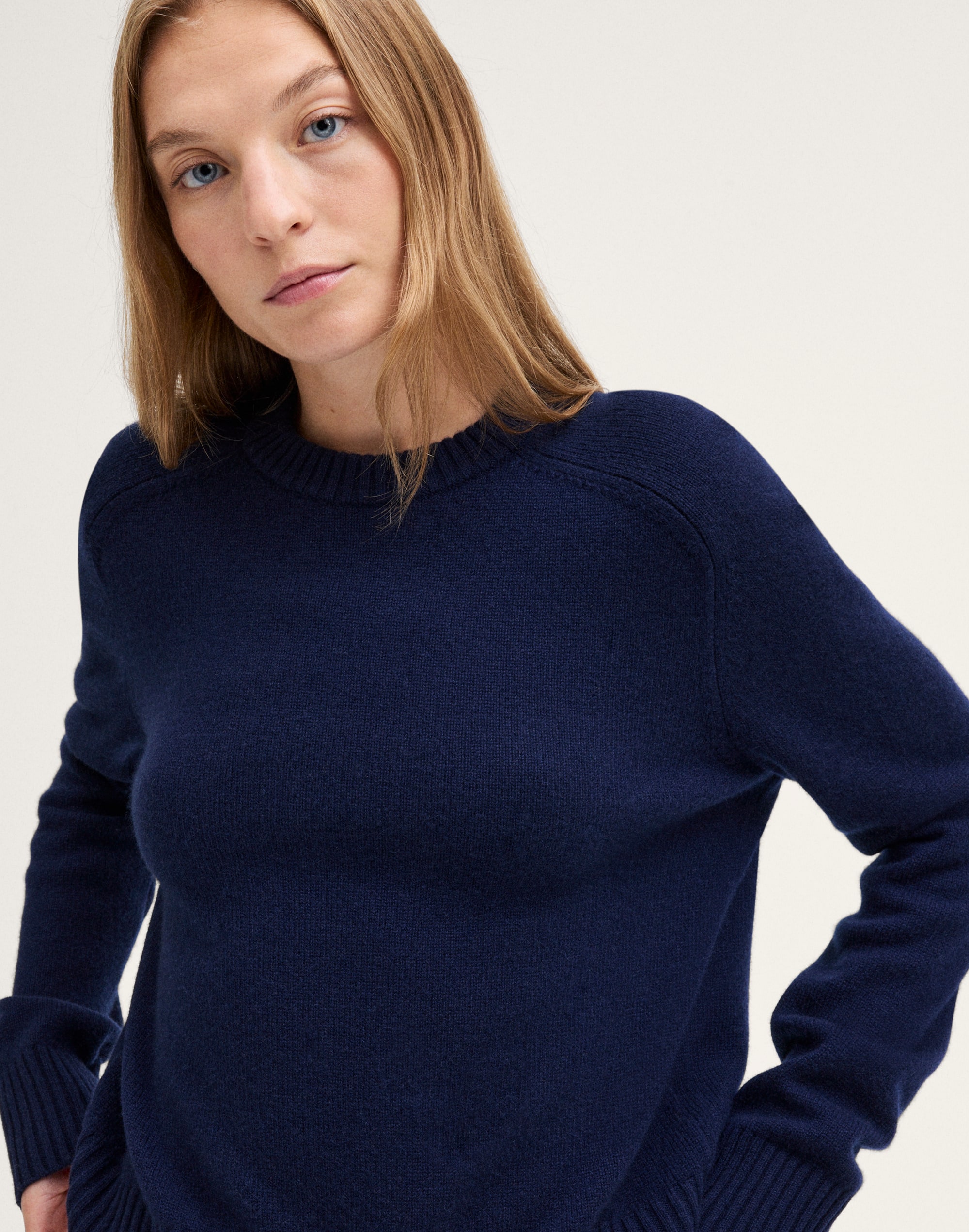 Saddle-Sleeve Crewneck Sweater in 100% Cashmere