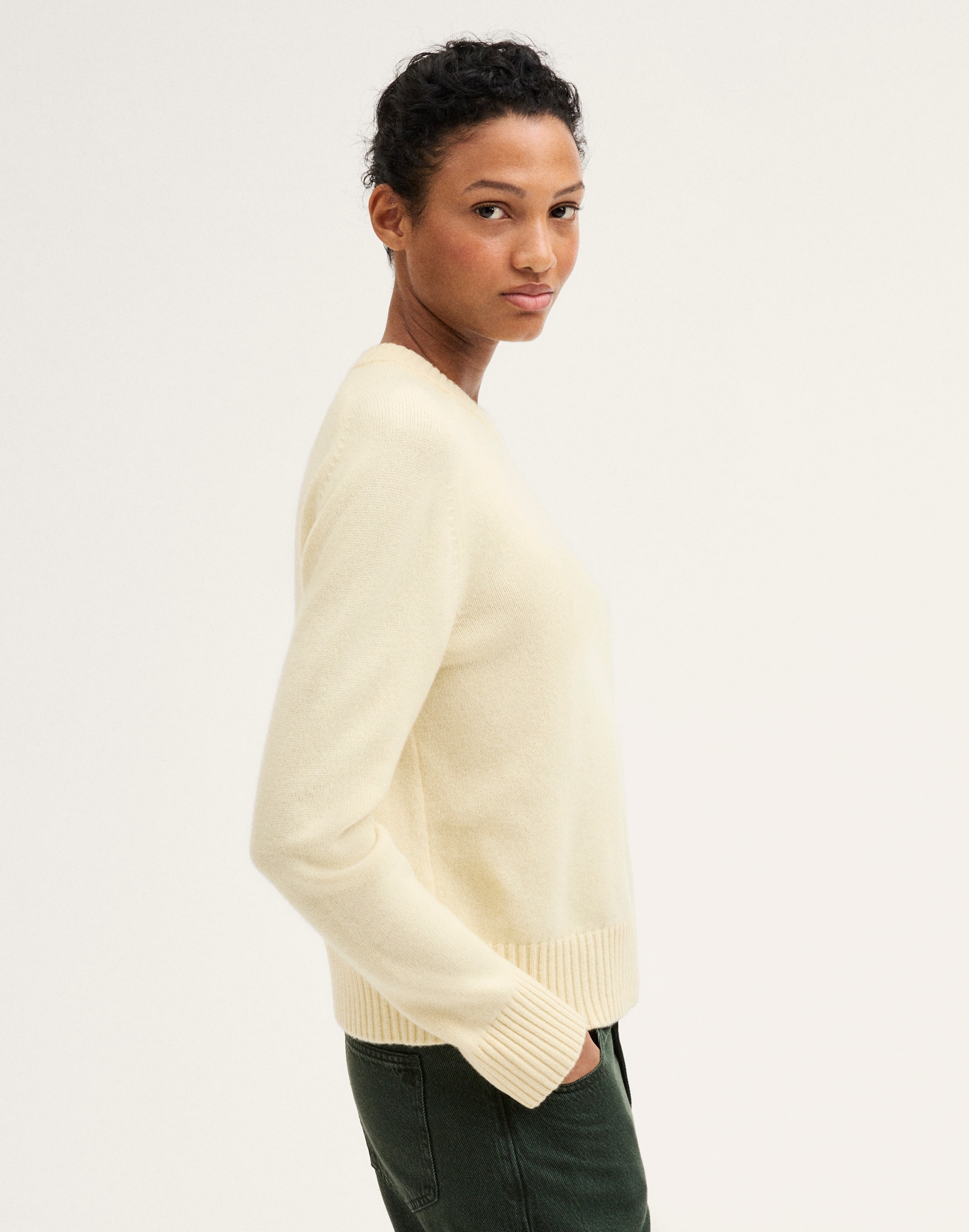 Saddle-Sleeve Crewneck Sweater in 100% Cashmere Alternate Image 3