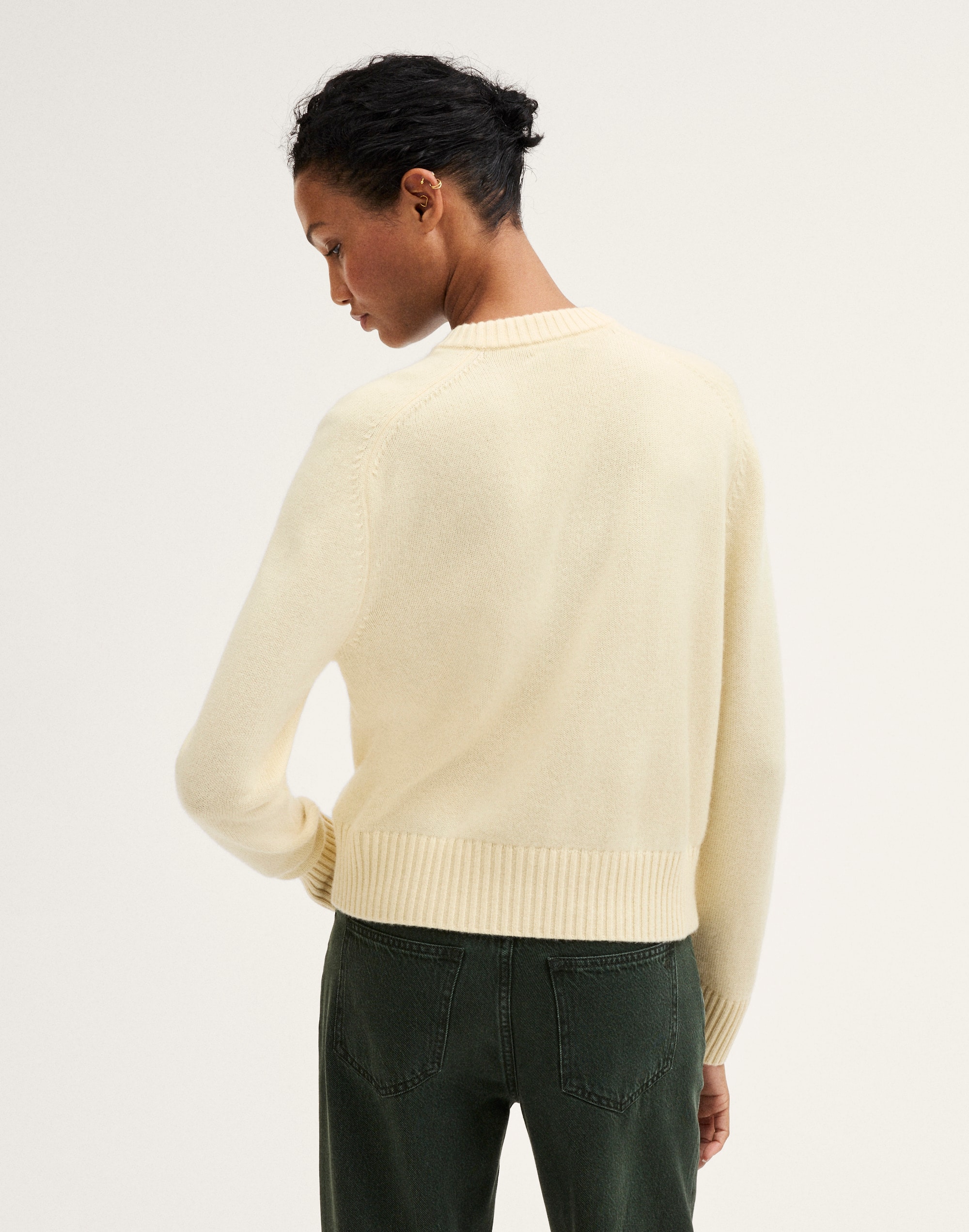 Saddle-Sleeve Crewneck Sweater in 100% Cashmere Alternate Image 4