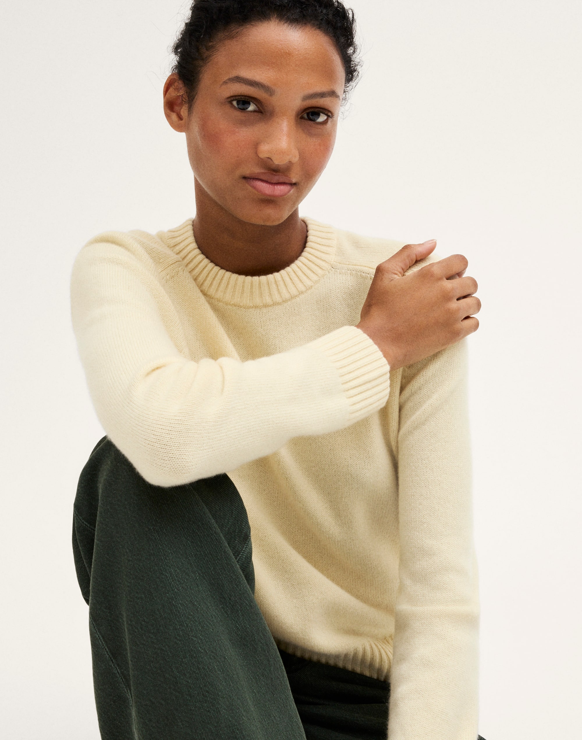 Saddle-Sleeve Crewneck Sweater in 100% Cashmere