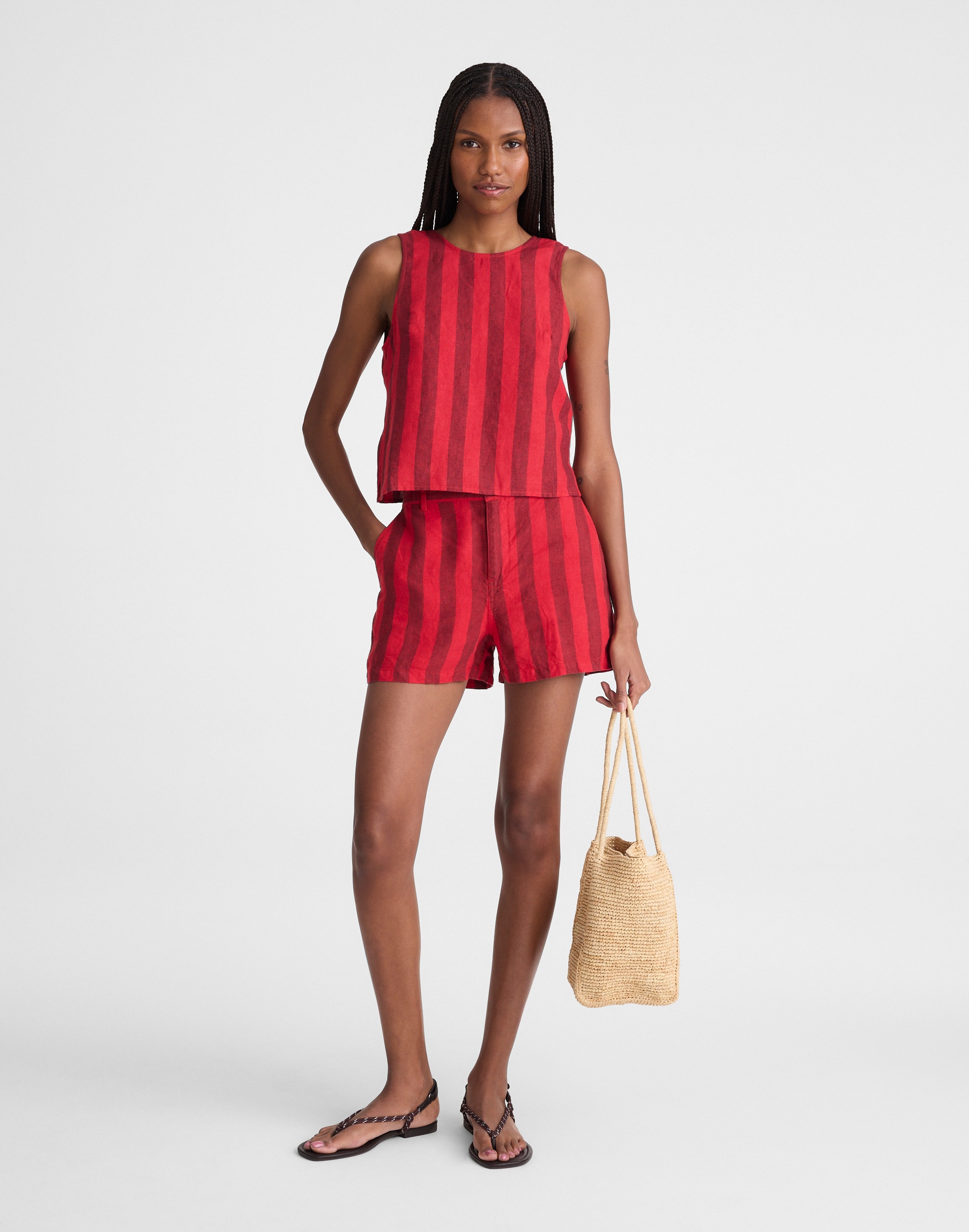 the zoe short in 100% linen