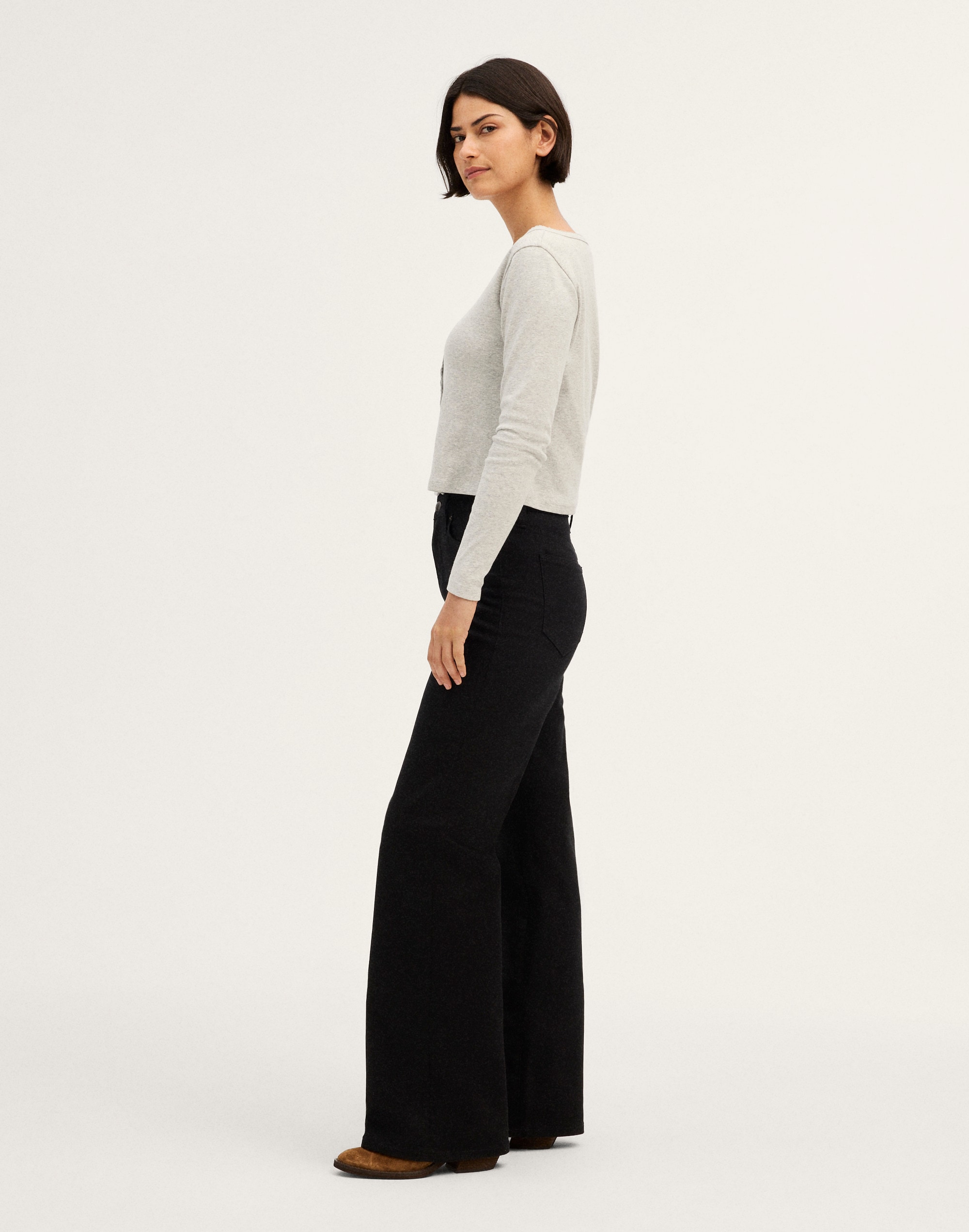 The Curvy Wide-Leg Jean in Super Stretch Denim