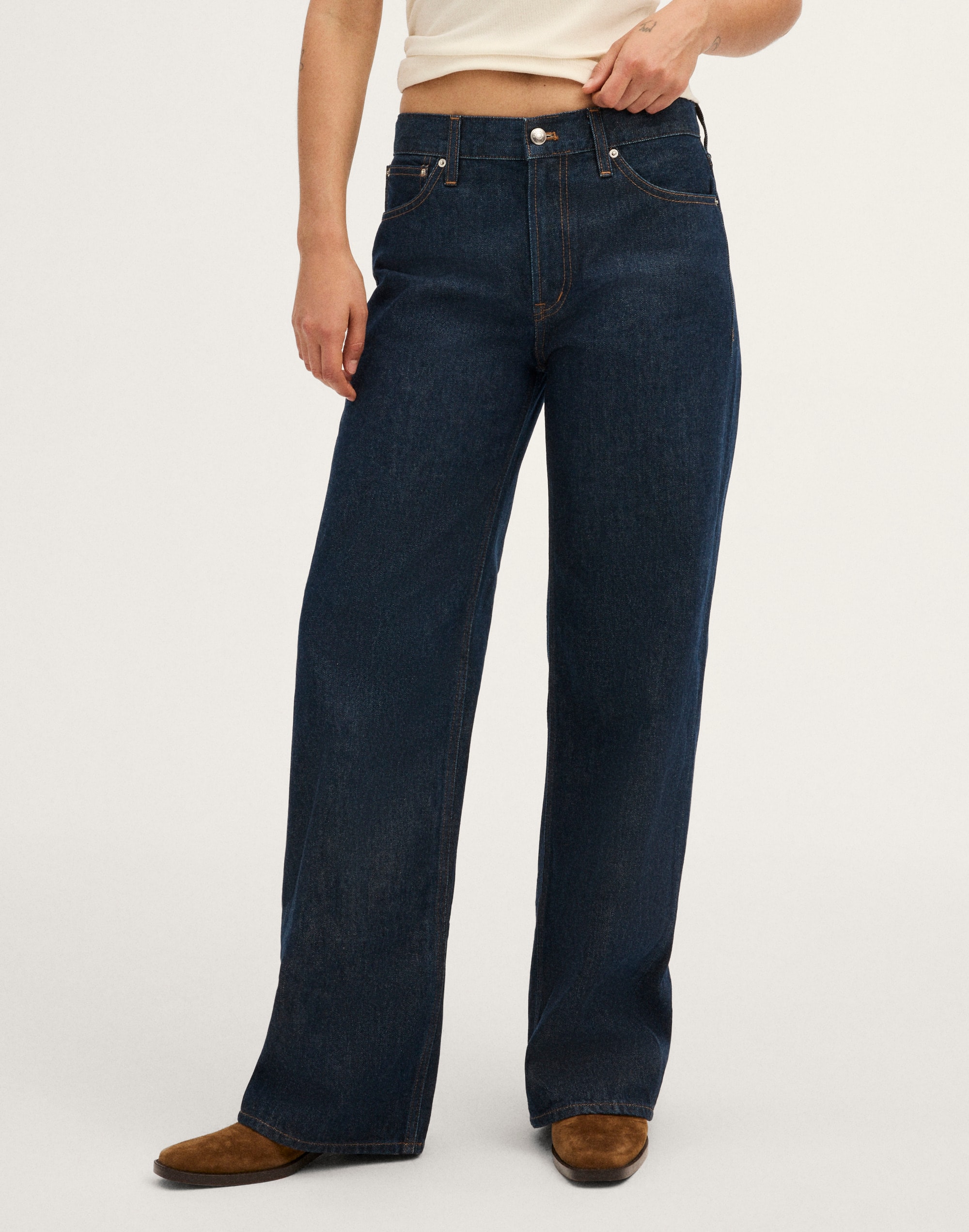 Curvy Low-Slung Baggy Jeans