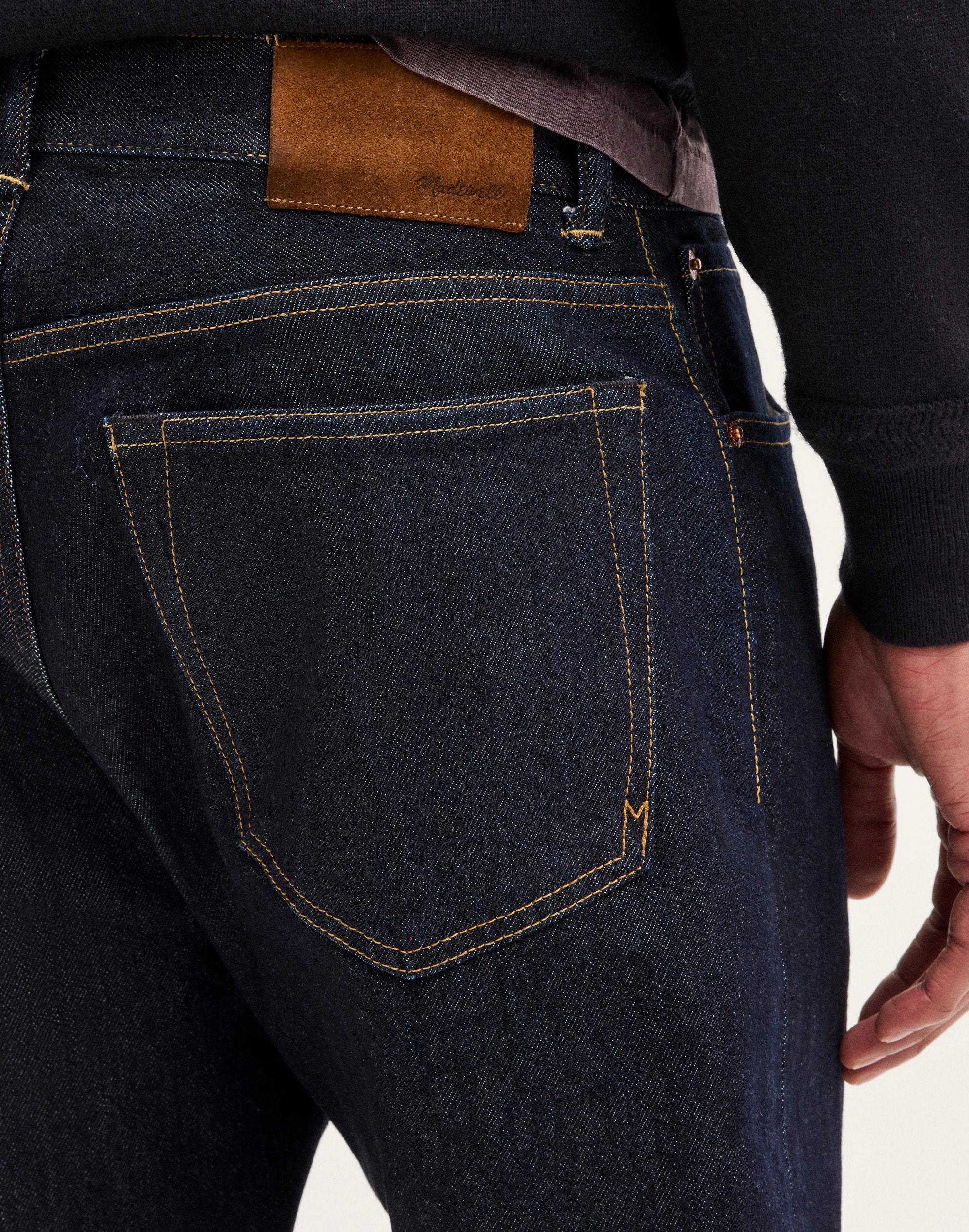 Relaxed Taper Jeans