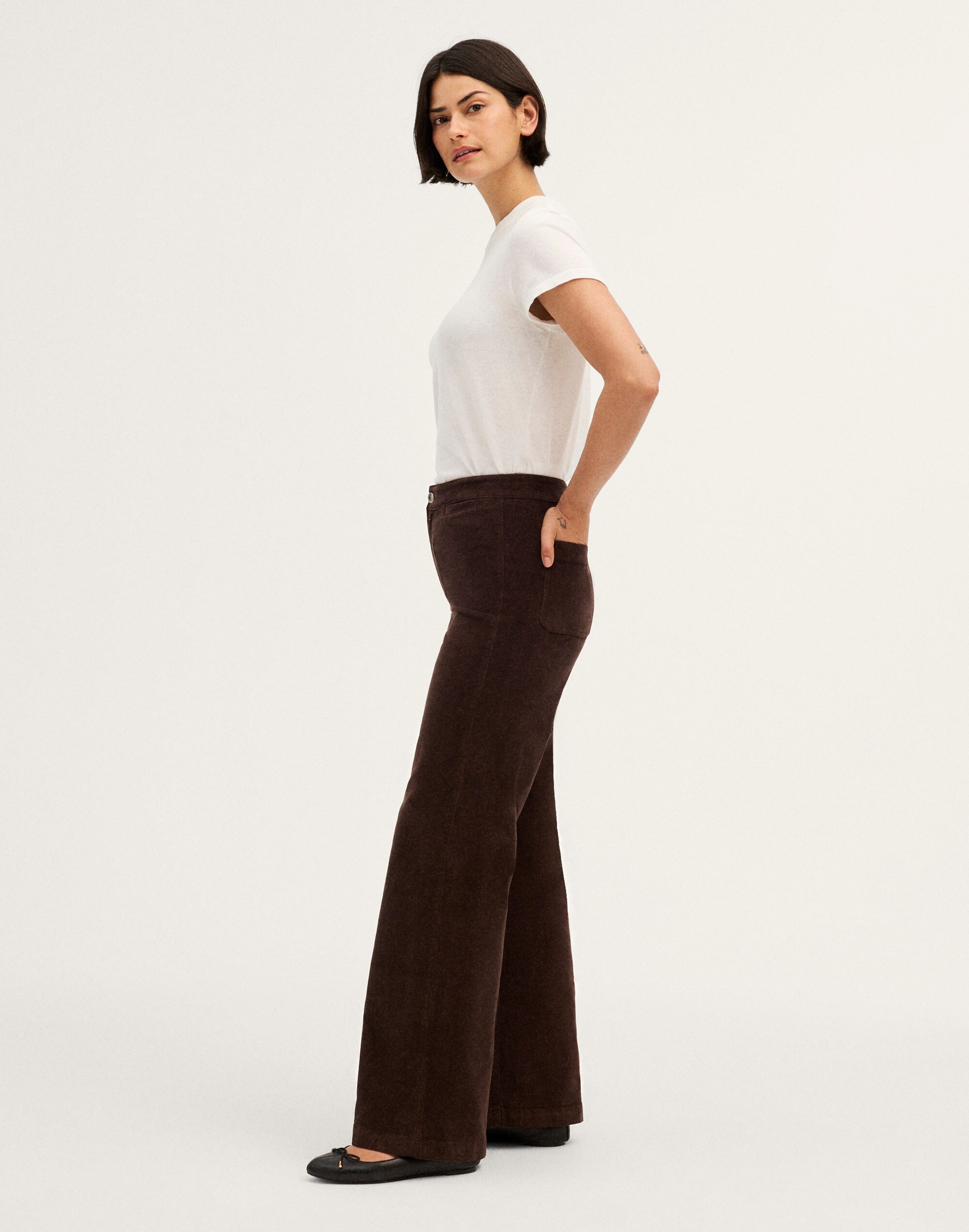 The Curvy Wide-Leg Pant in Corduroy