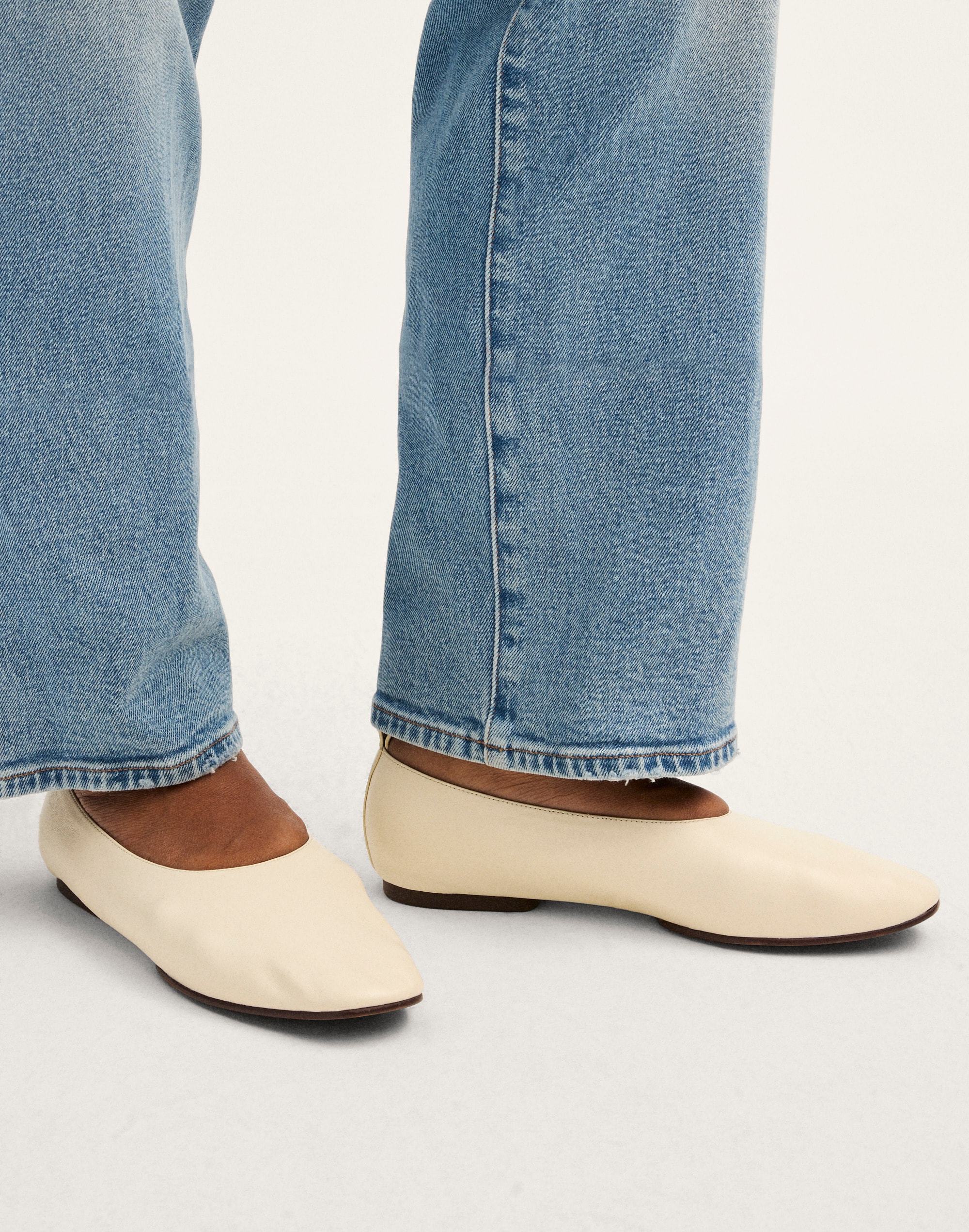 The Freja Glove Ballet Flat