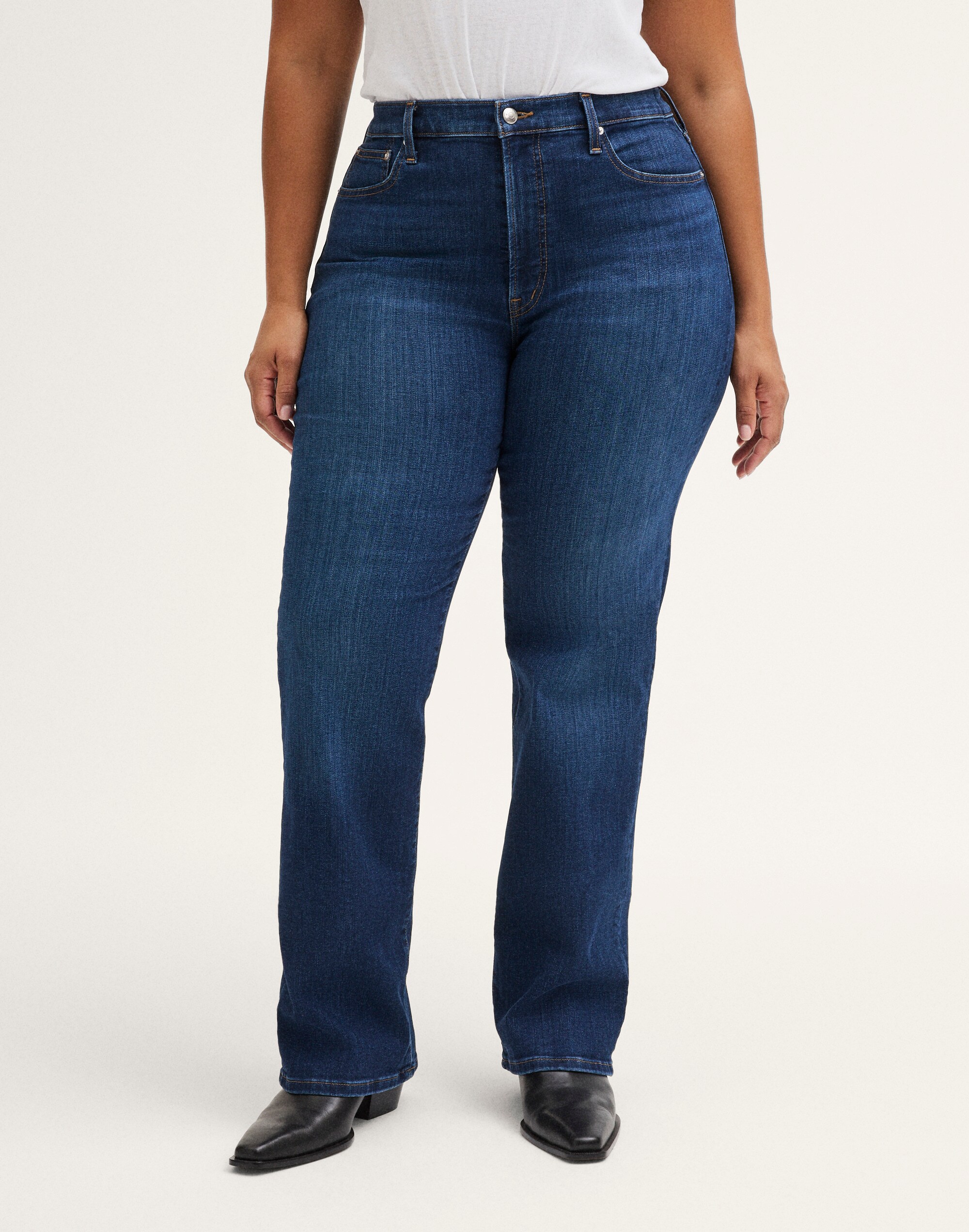 The Plus Straight Jean in Super Stretch Denim