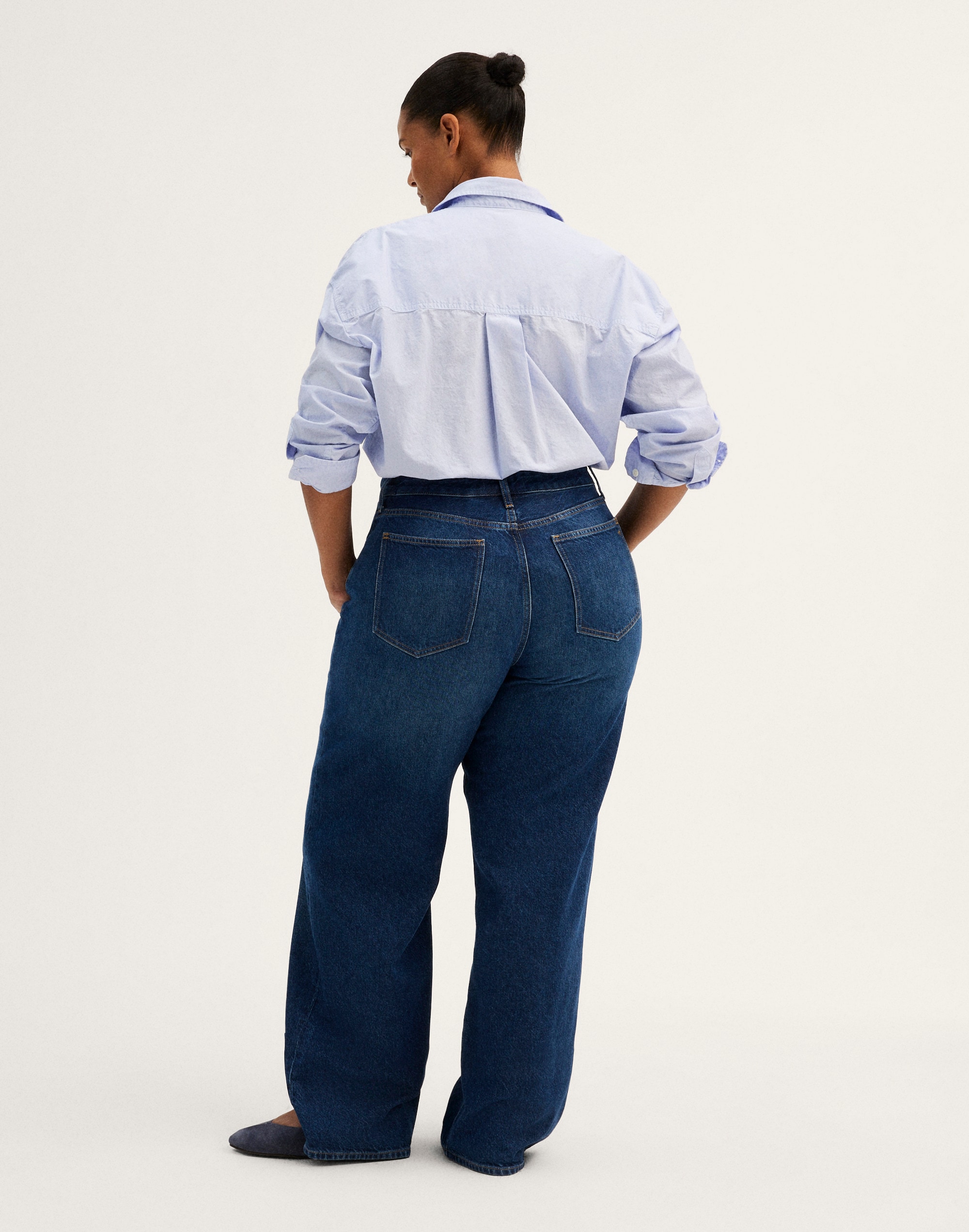 The Plus Curvy Perfect Vintage Wide-Leg Jean in Airy Denim
