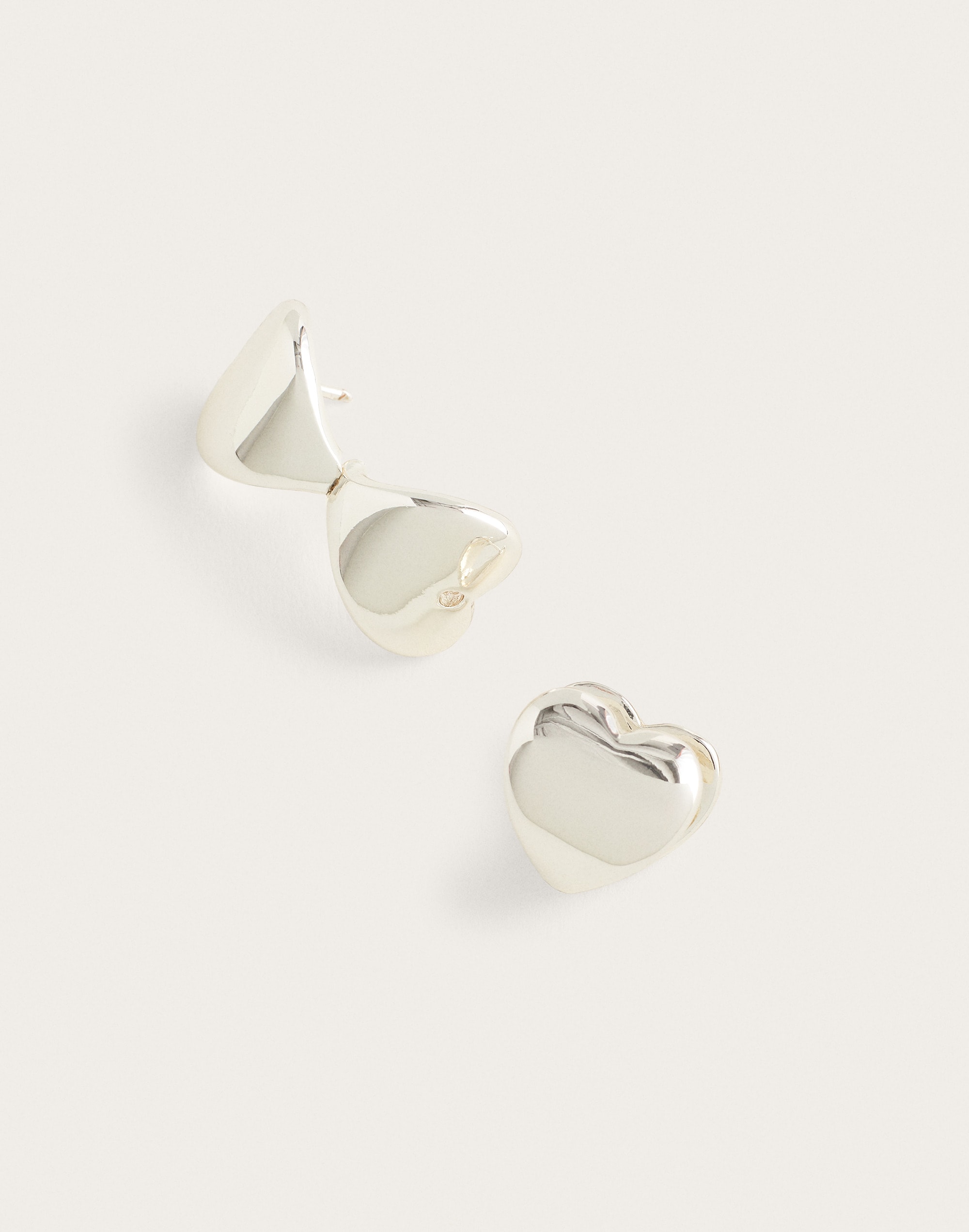 Madewell Heart Huggie Hoop Earrings In Warm Silver
