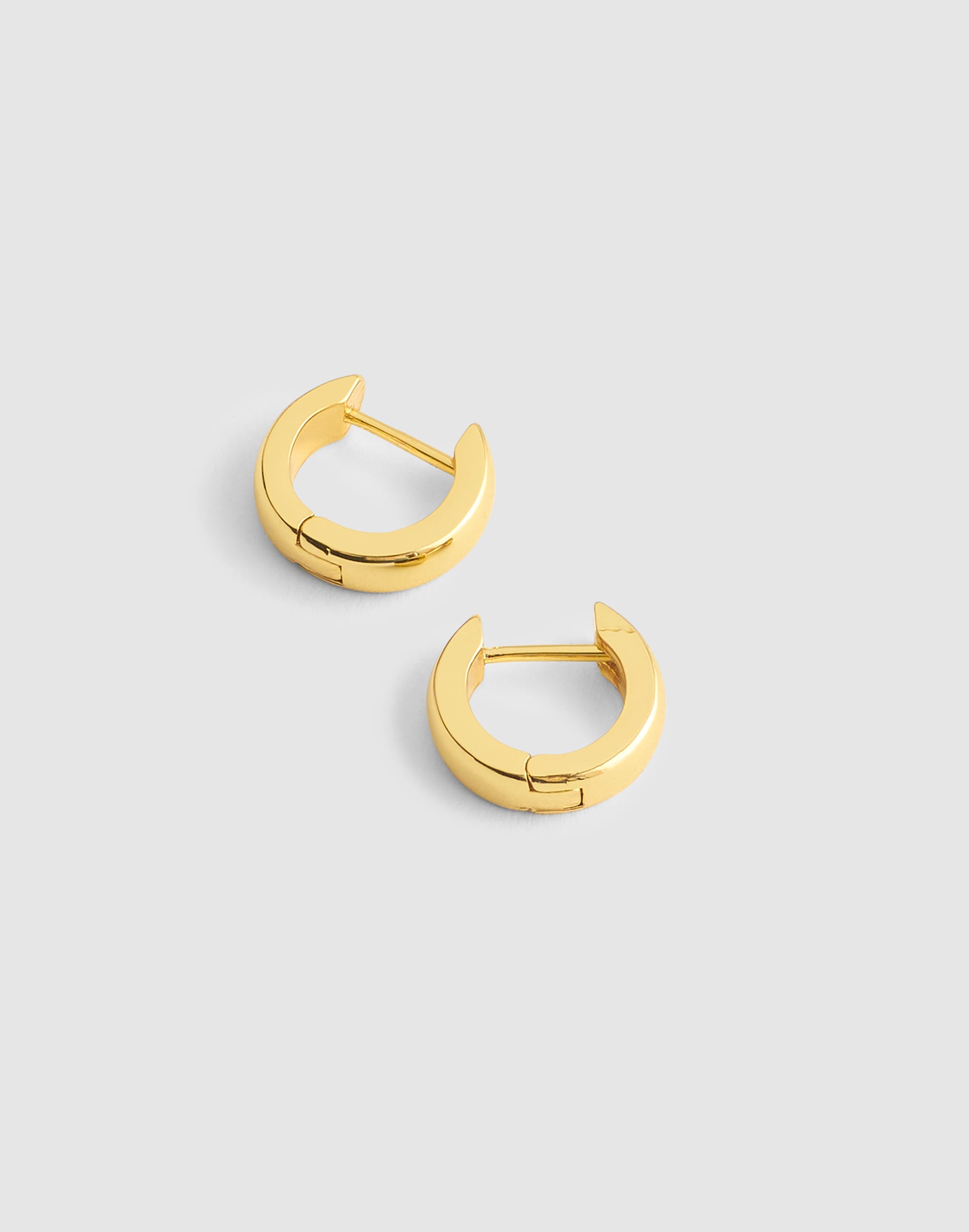 classic huggie hoop earrings