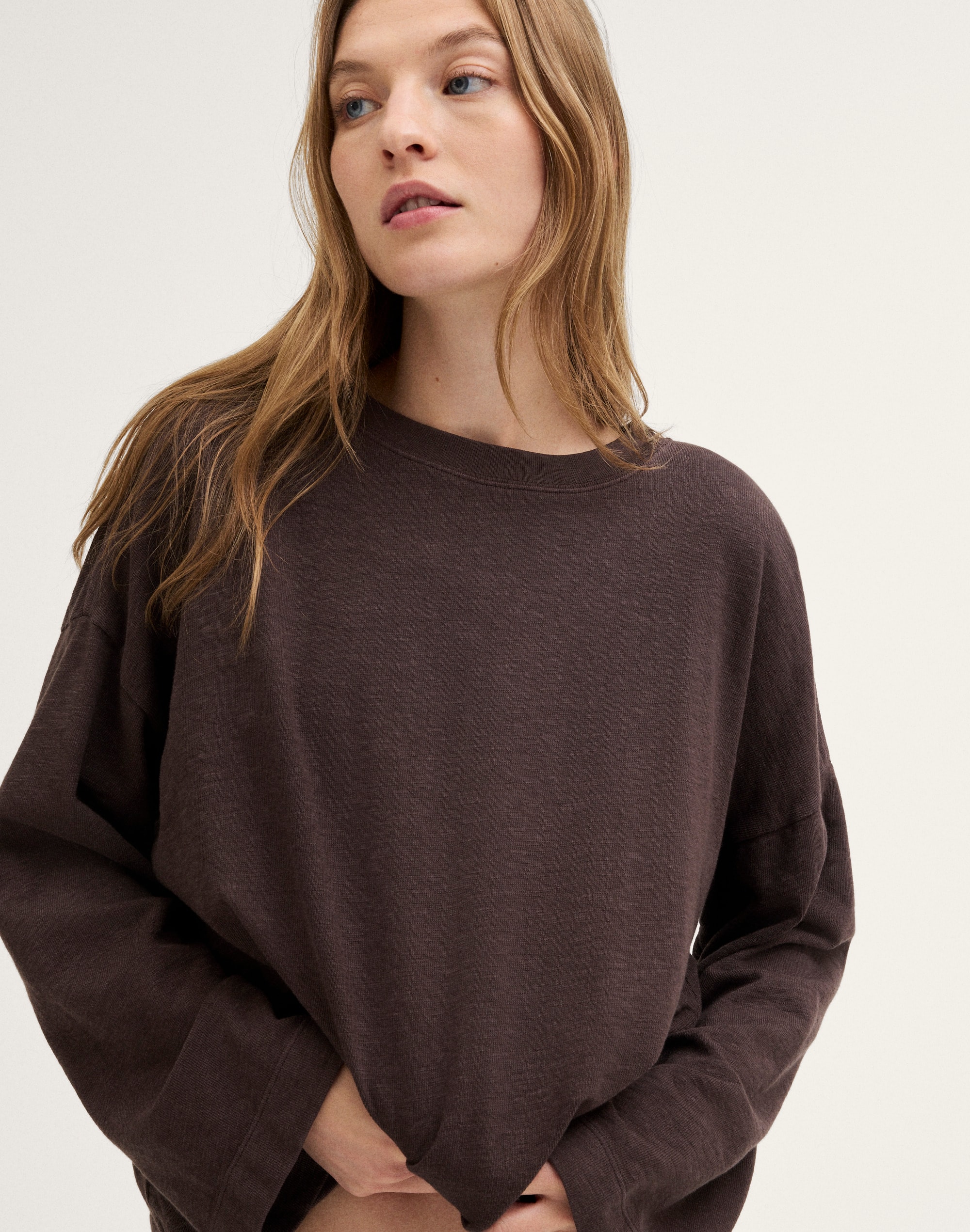 Easy Crewneck Long-Sleeve Tee in Sunday Slub