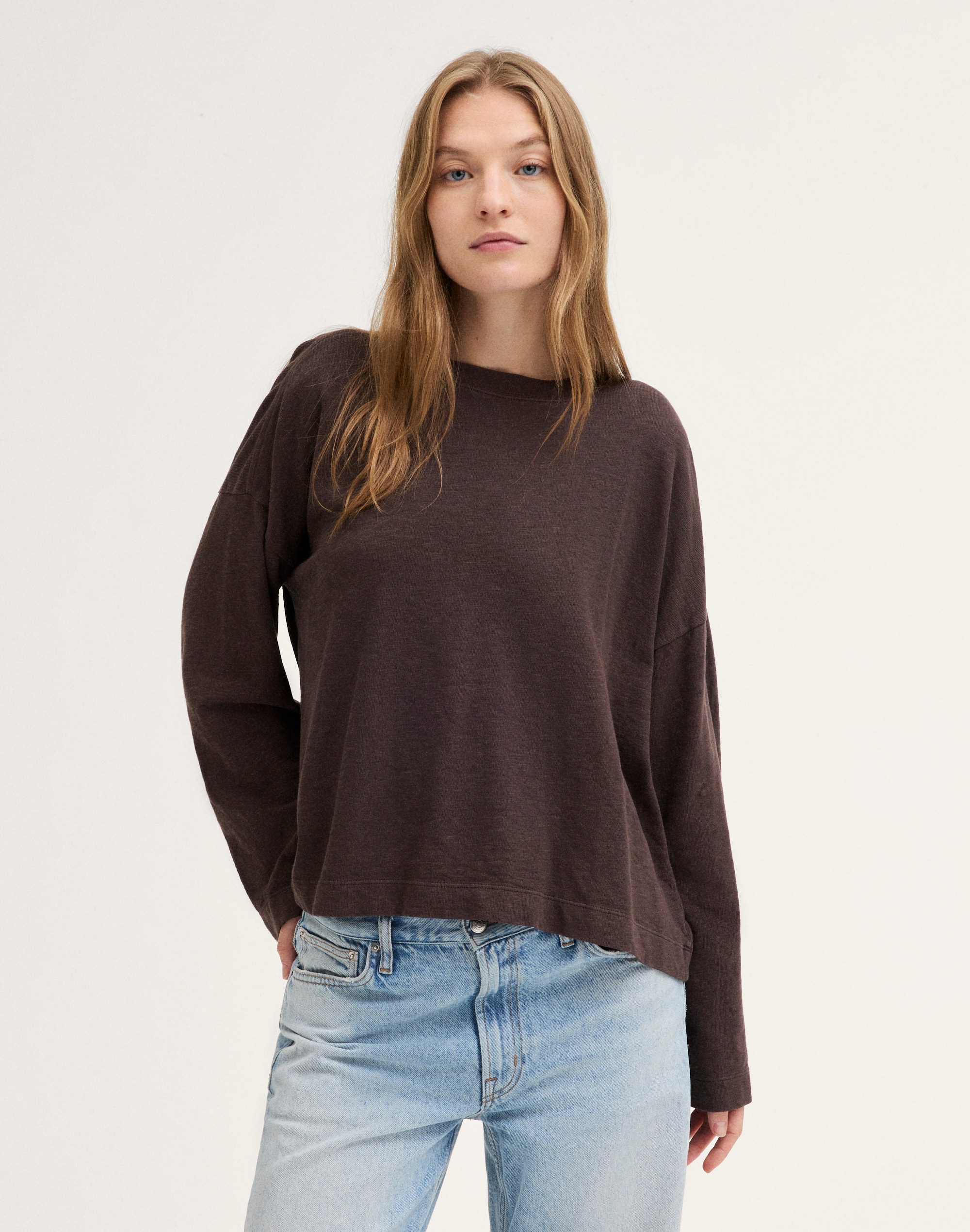 Madewell Easy Crewneck Long-sleeve Tee In Dark Cocoa